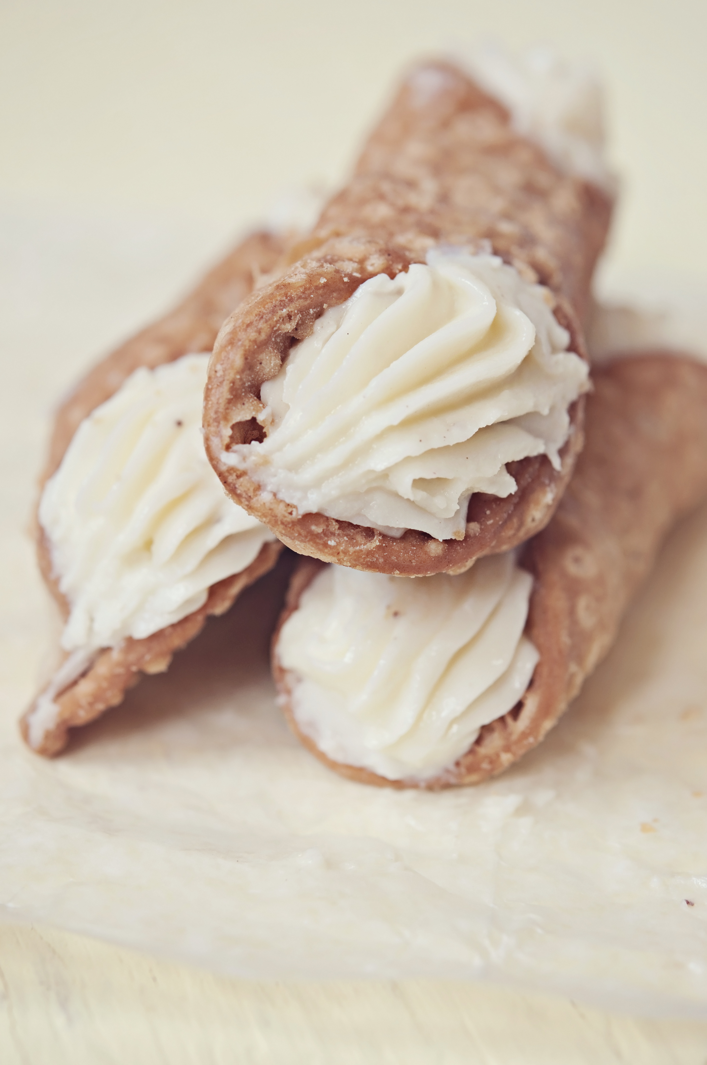 These are cannoli, they are not astronauts