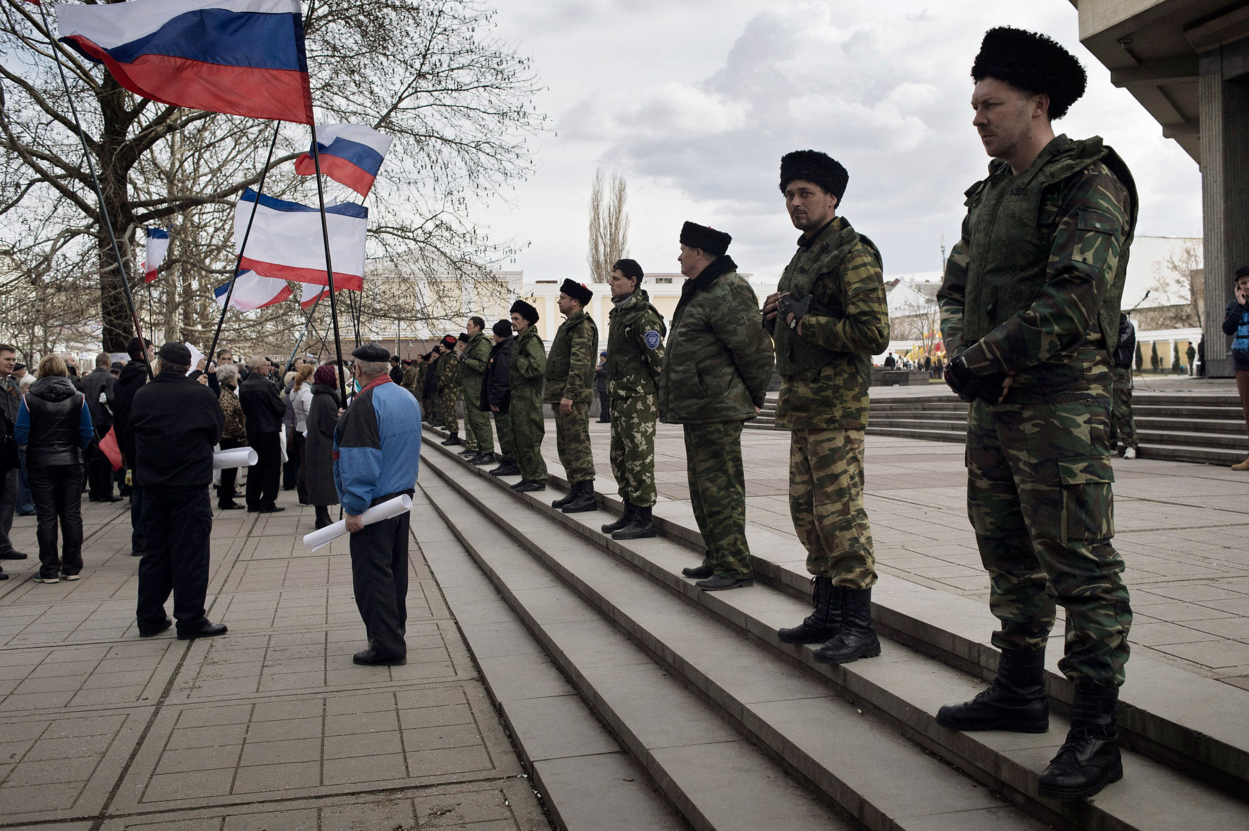 Cossacks guard the local parliament building in Crimea's capital Simferopol, March 6, 2014.