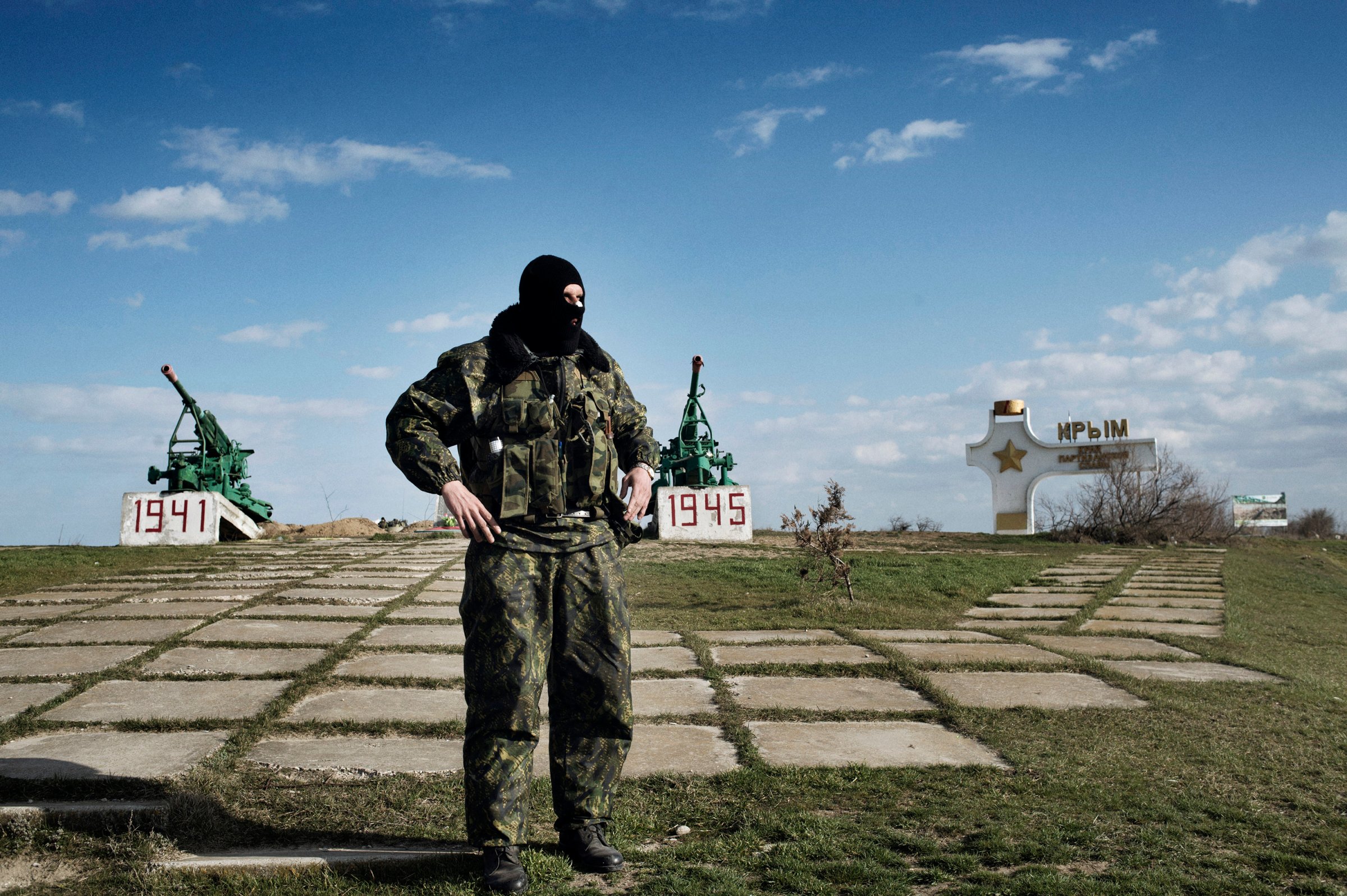 Crimea Ukraine Border Solider