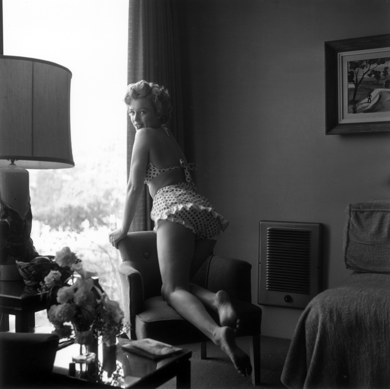 circa 1955:  Portrait of American actoMonroe in a polka-dot bikini, circa 1955.