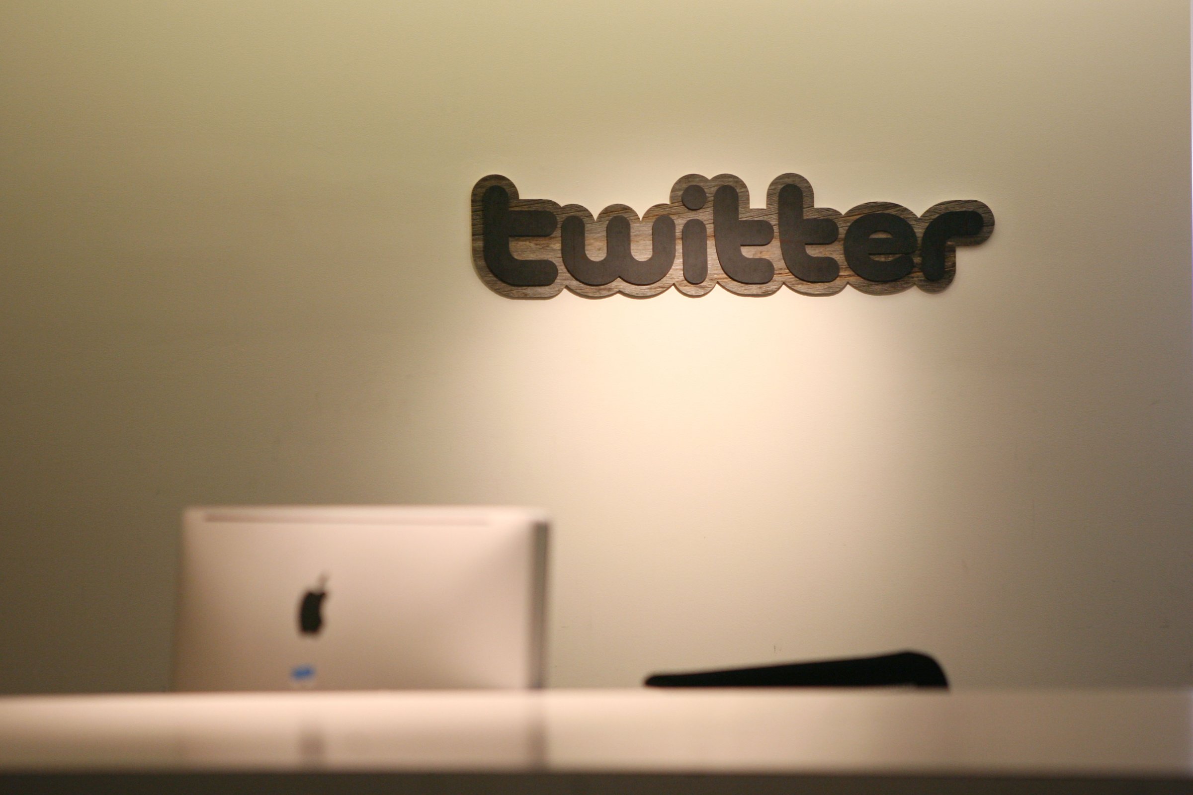 Twitter logo is displayed at the entranc