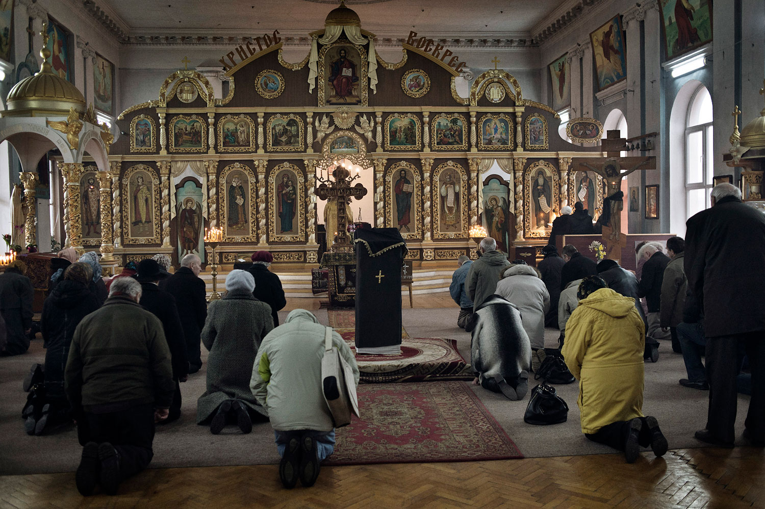 Parishioners gather for Sunday Mass at the main Ukrainian Orthodox Church in Crimea on March 16, 2014. The leaders of the Ukrainian Orthodox Church urged their congregations to boycott the referendum.