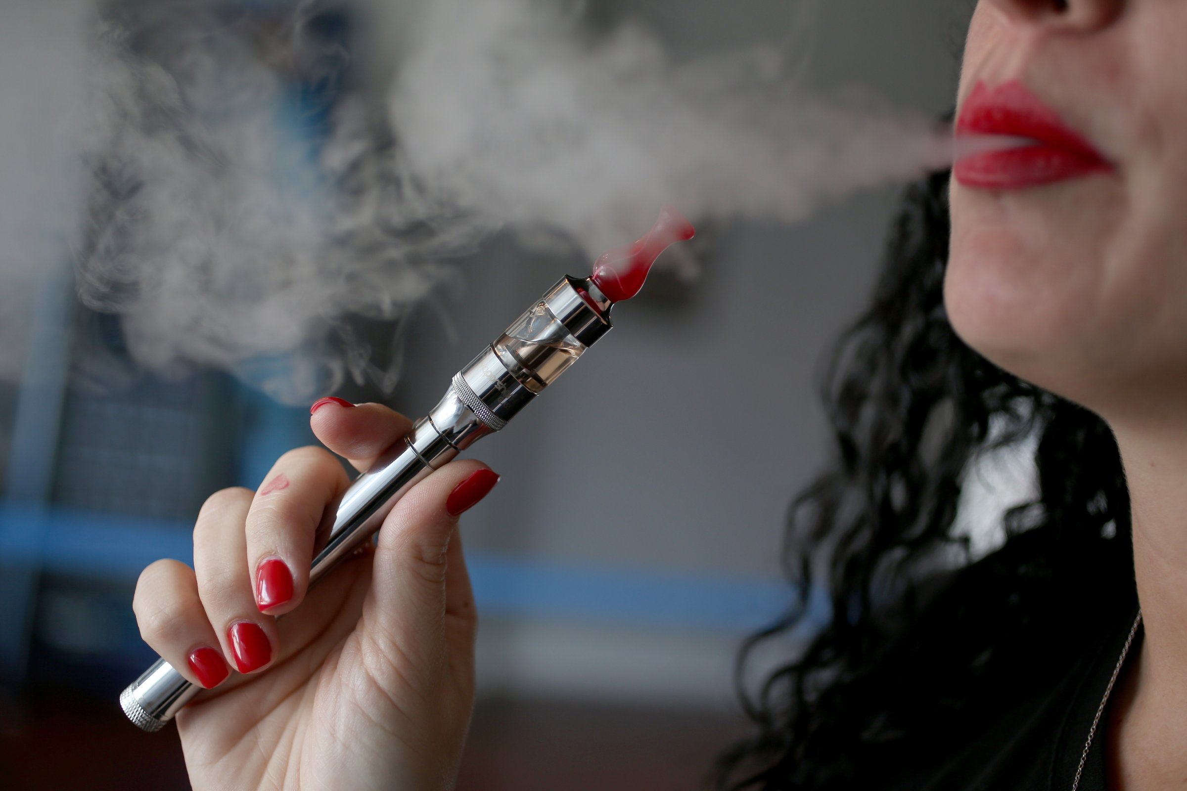 Top US Tobacco Companies Enter E-Cigarette Market