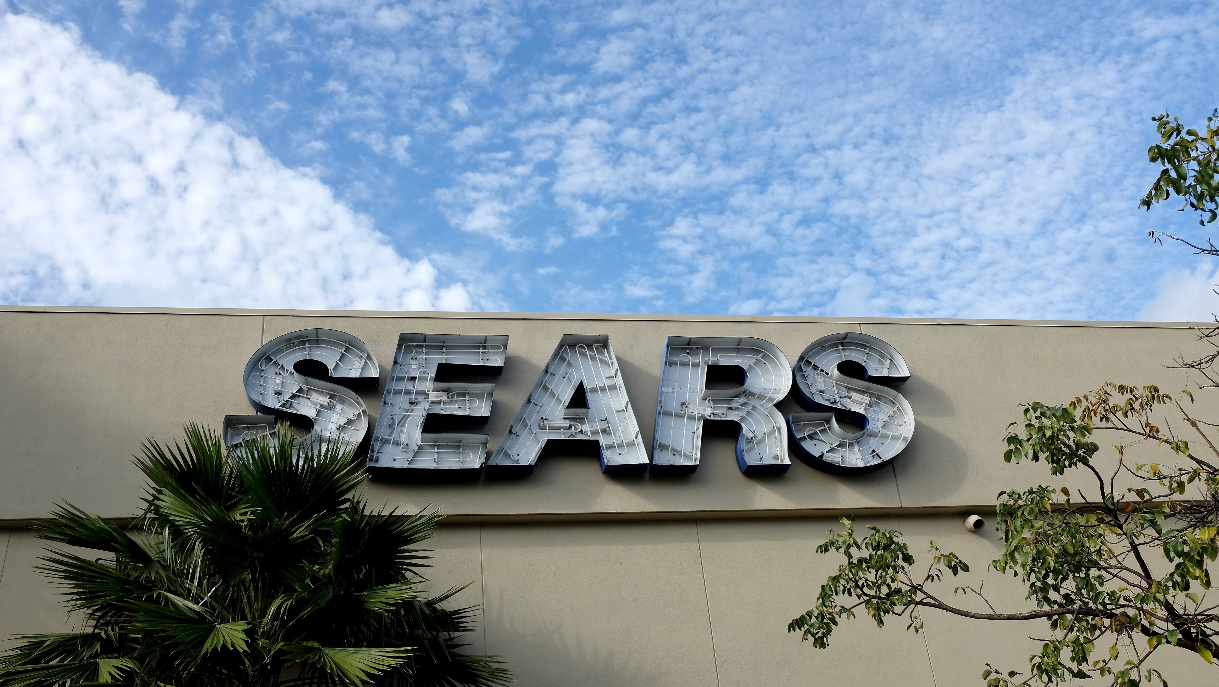 Secret Service Investigating Possible Data Breach At Sears