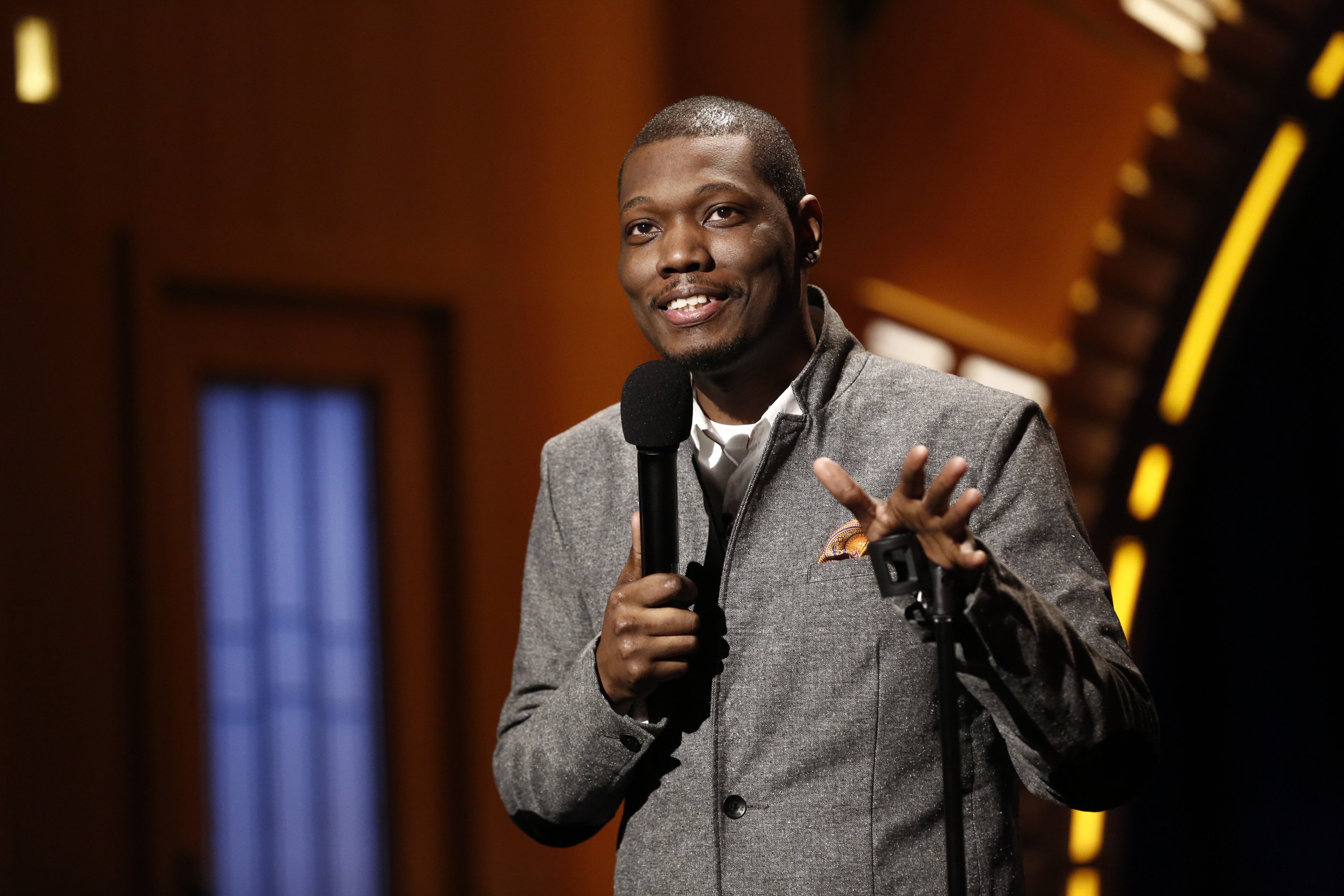 Comedian Michael Che performs on Feb. 28, 2014. (NBC/NBCU Photo Bank/Getty Images)