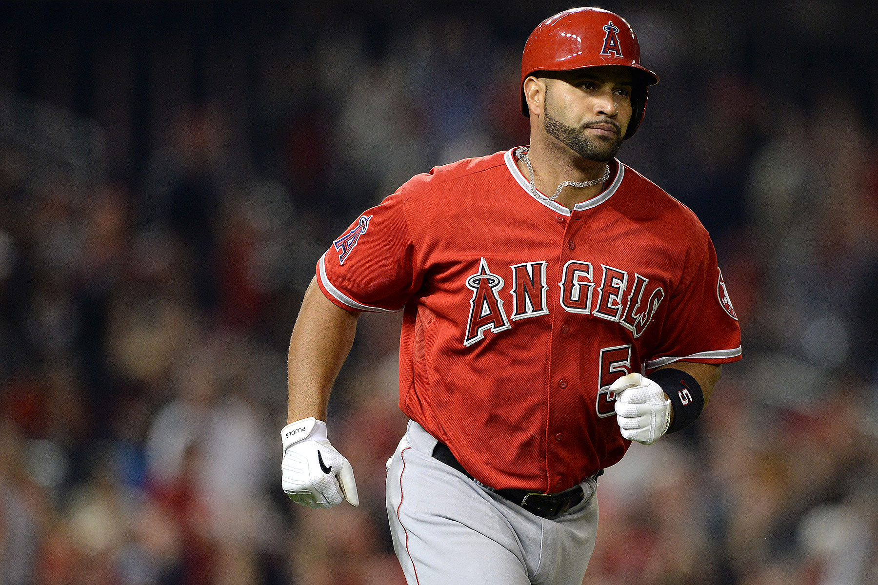 MLB: April ends with no homers for Pujols