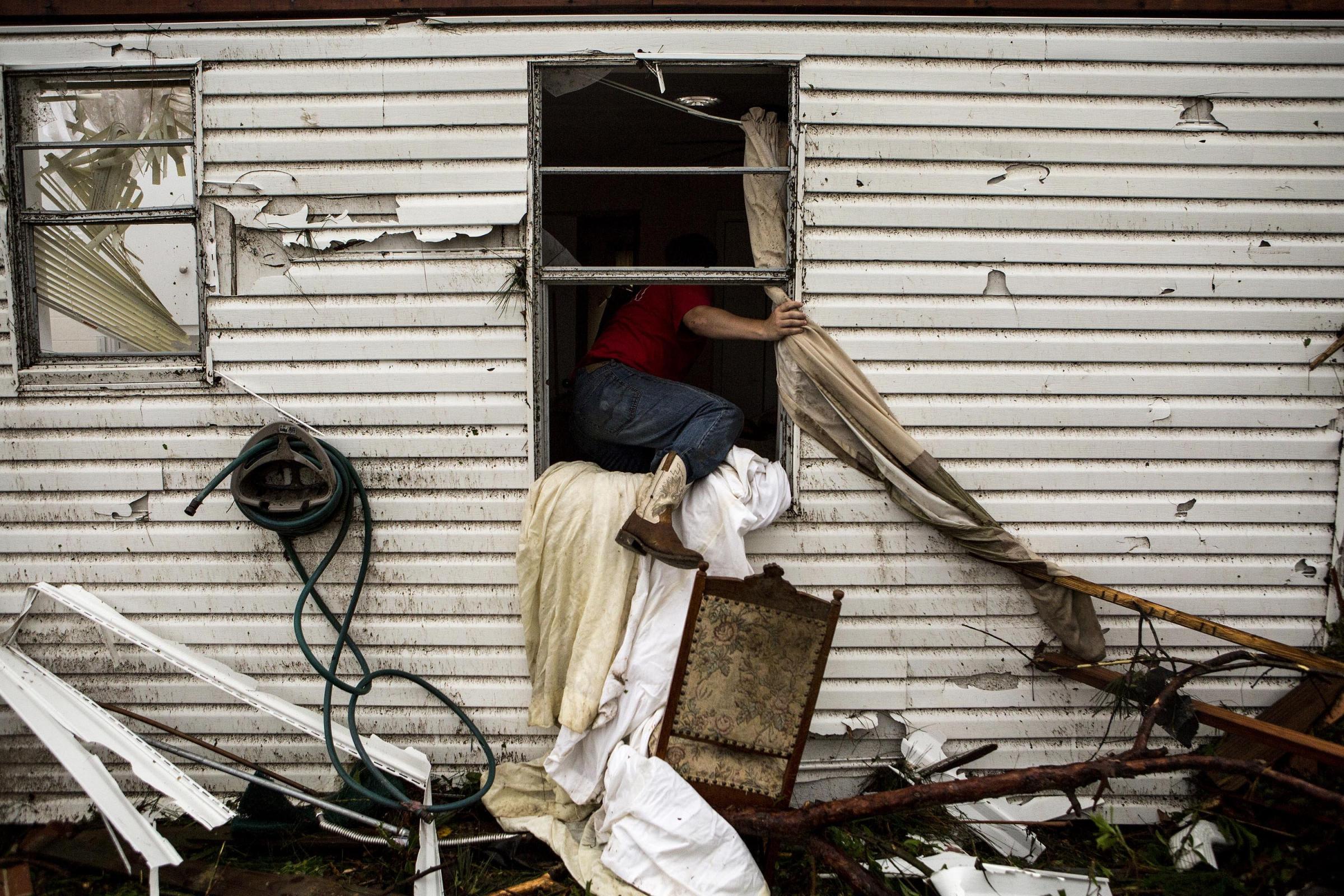 Arkansas Tornado Damage 09
