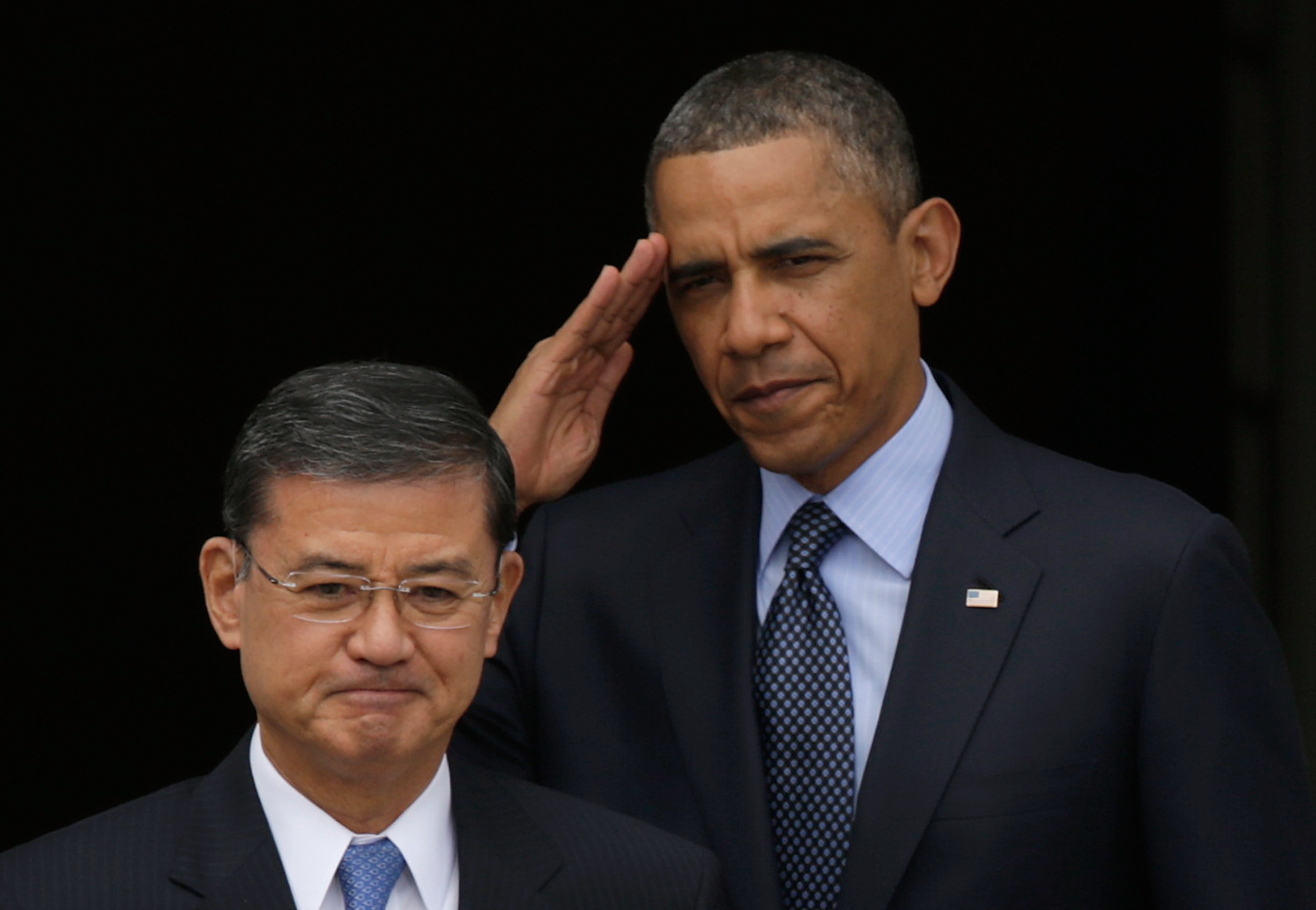 VA Secretary Eric Shinseki and President Obama at a veterans' event last year. (Win McNamee / Getty Images)