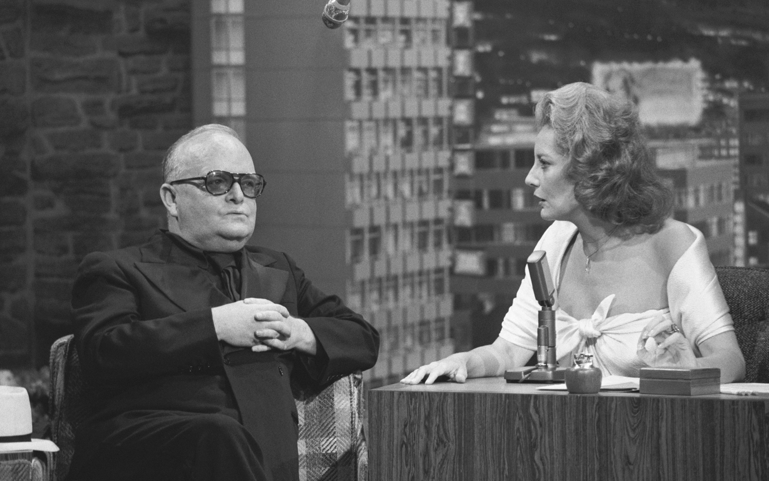Barbara Walters, guest host on The Tonight Show Starring Johnny Carson, interviews Truman Capote, May 24, 1976.