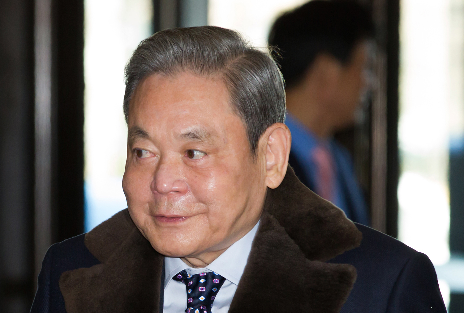Lee Kun-hee, chairman of Samsung Electronics Co., arrives for a company meeting at the Shilla hotel in Seoul on Wednesday, Jan. 2, 2013 (Bloomberg—Getty Images)