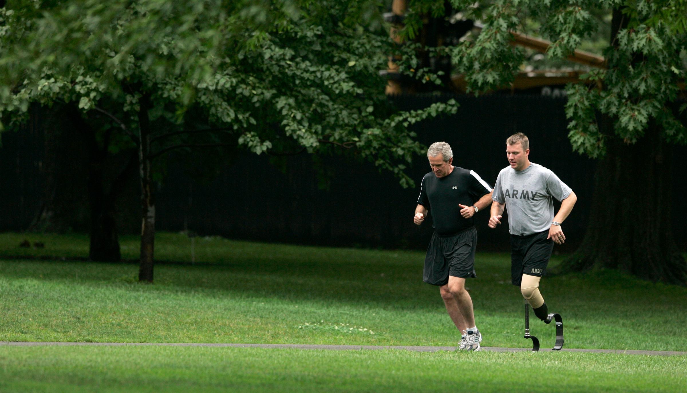 USA - Bush - Veteran - Jogging