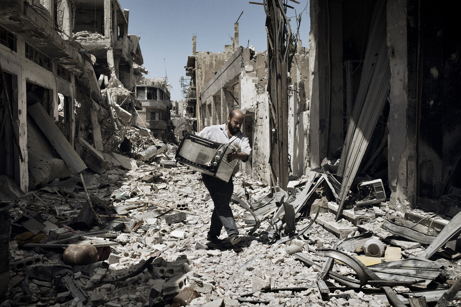 Two years of relentless fighting, along with shells and barrel bombs have destroyed this once thriving middle class neighborhood and its mosque, Khaldiyeh, old Homs. May 13, 2014.