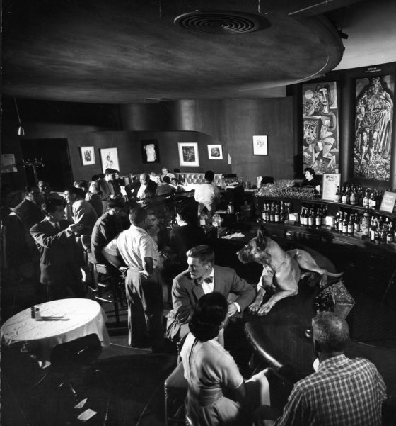 Chicago nightclub, 1952.