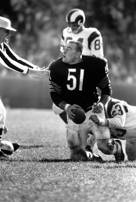 Dick Butkus in a game against the Rams, 1965.
