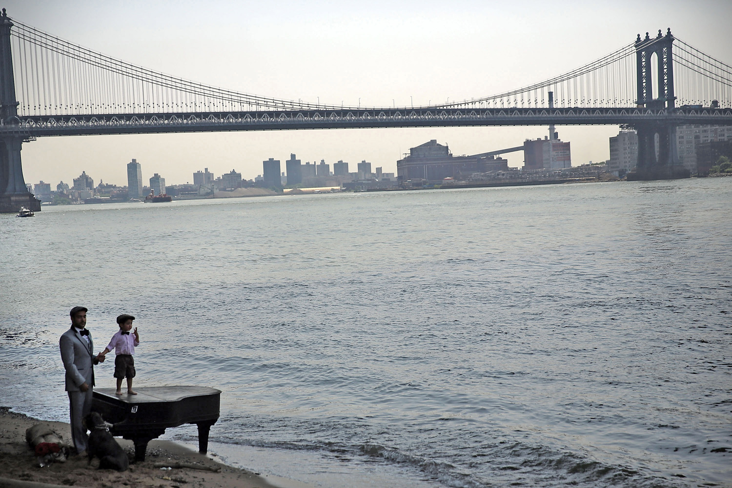 Mysterious Piano Appears On Shore Of New York's East River