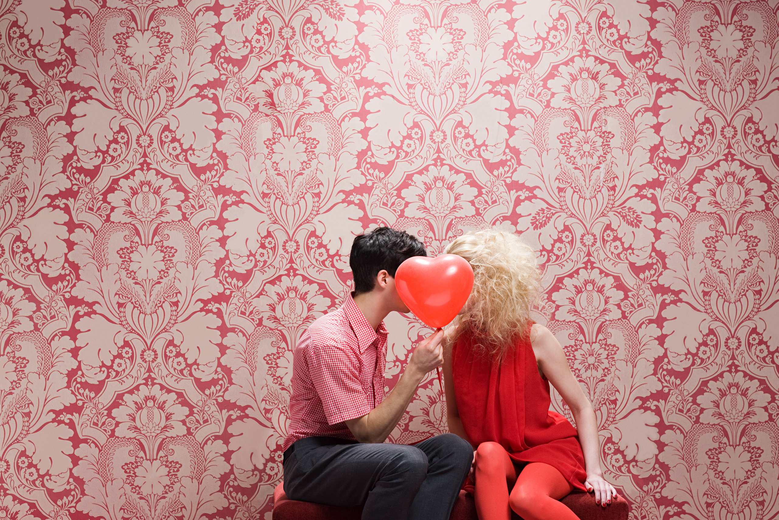 8 signs youve fallen in love with someone