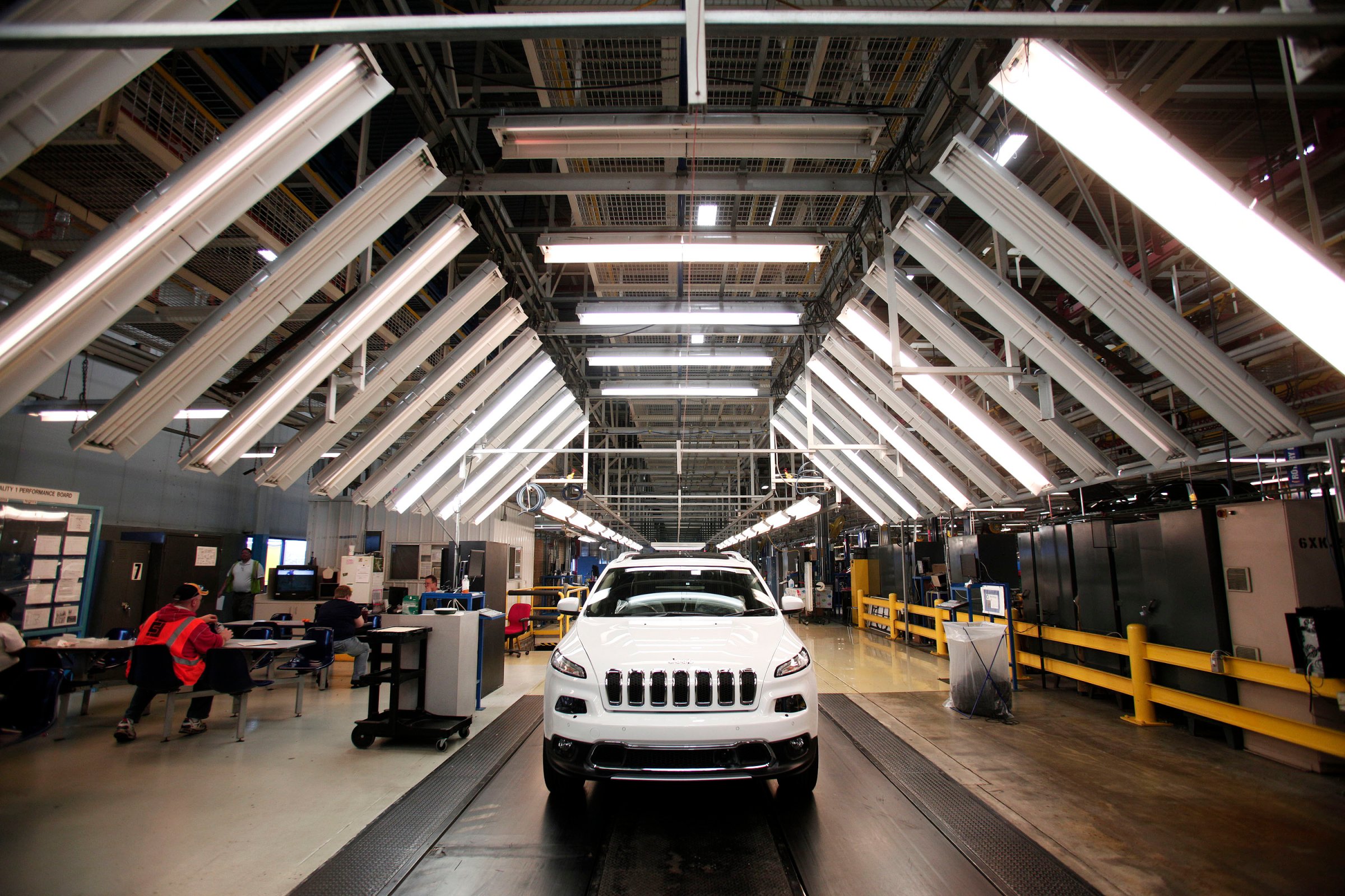 Chrysler Fiat Announces Jeep Brand Will Anchor Company Overhaul