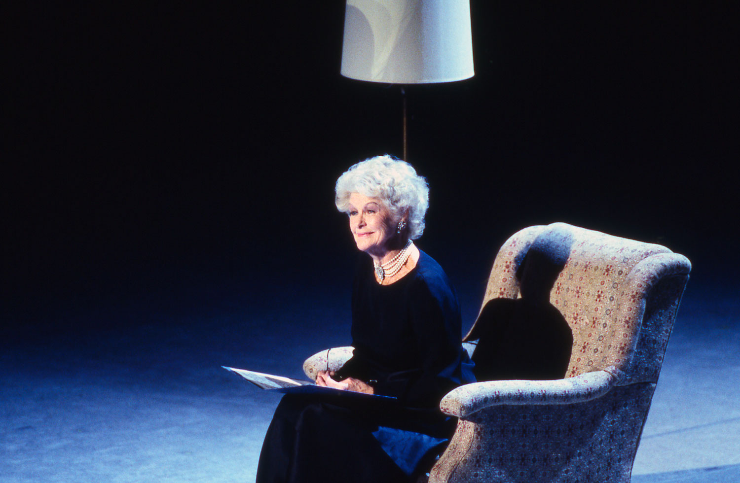 Elaine Stritch performs at the Kennedy Center Honors on October 29, 1994.