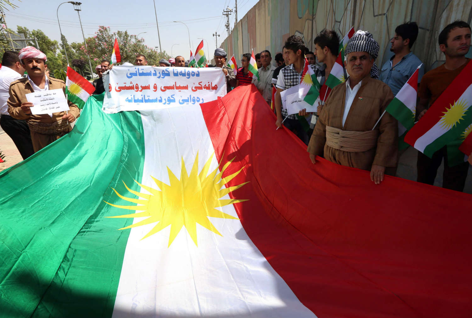 Kurdish protesters