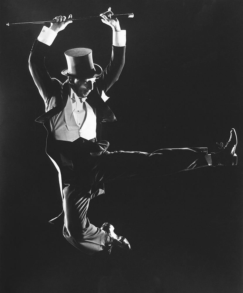 Ray Bolger dancing, 1940.