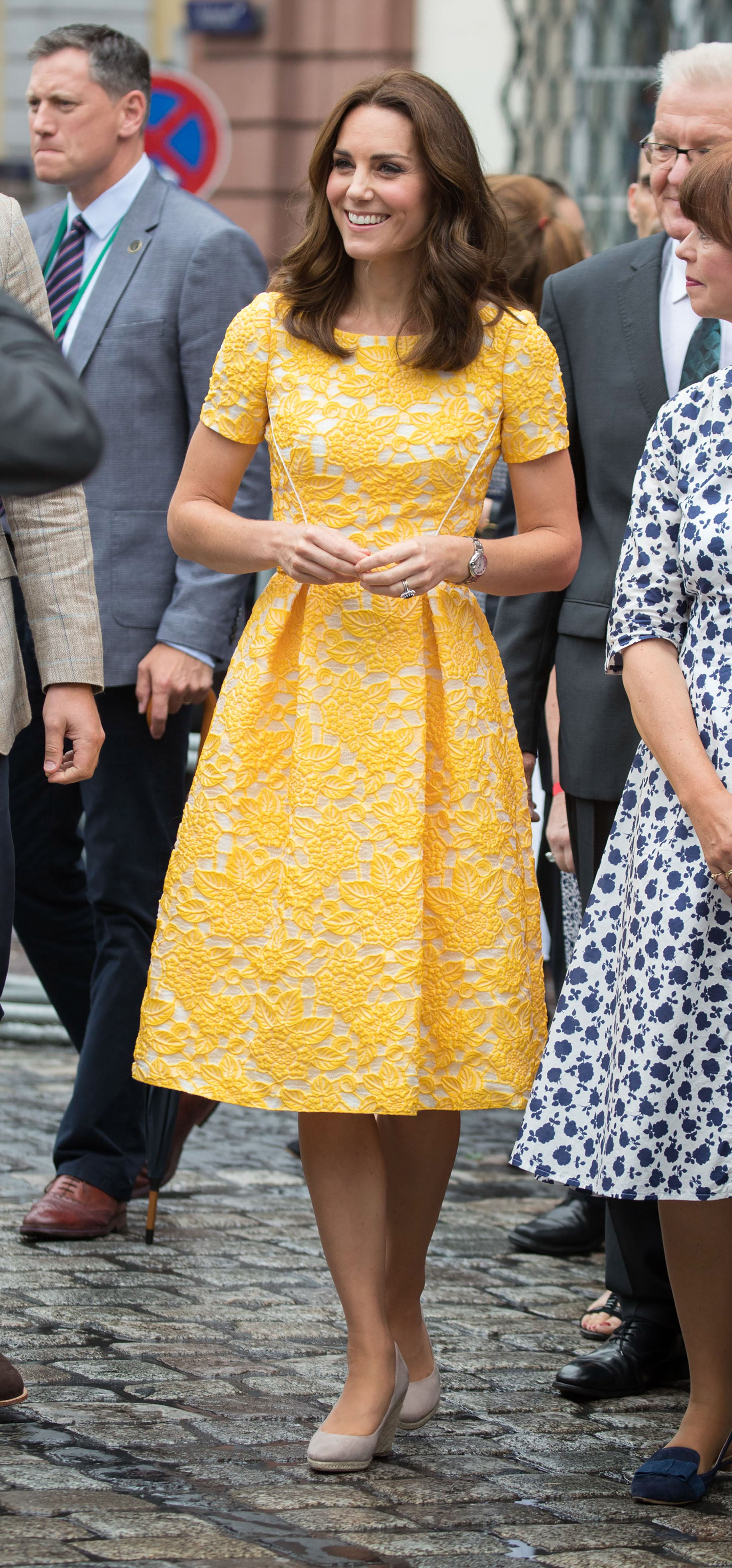 HEIDELBERG, GERMANY - JULY 20:  (NO UK SALES FOR 28 DAYS FROM CREATE DATE) Catherine, Duchess of Cambridge tours  a traditional German market in the Central Square during an official visit to Poland and Germany on July 20, 2017 in Heidelberg, Germany.  (Photo by Pool/Samir Hussein/WireImage)