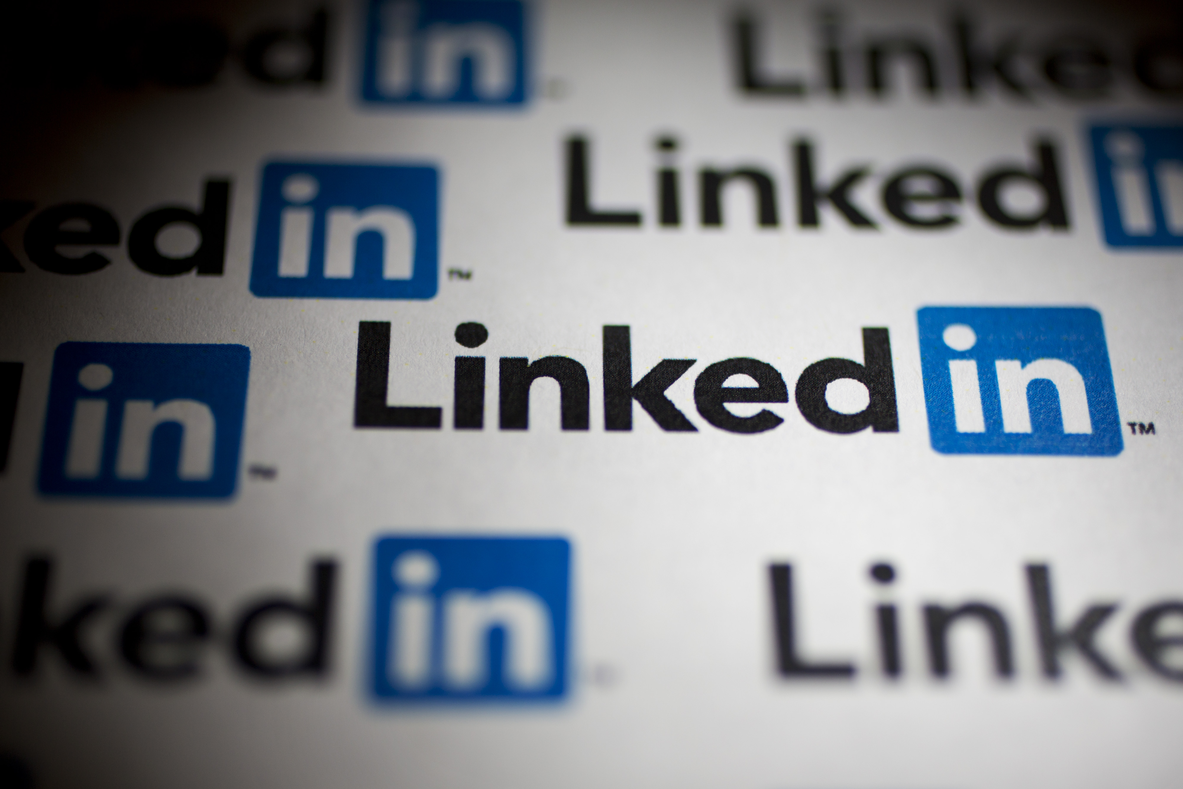 LinkedIn logos. (Bloomberg—Bloomberg/Getty Images)