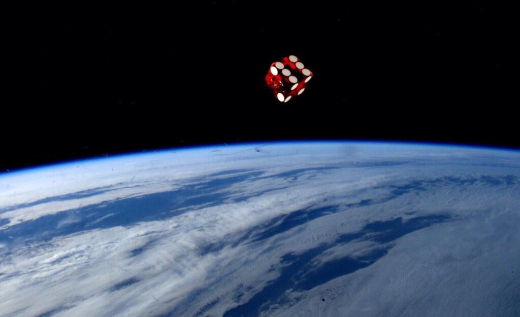"A simple toy from my childhood makes for a cool picture in space." - Reid Wiseman via Twitter, June 1, 2014