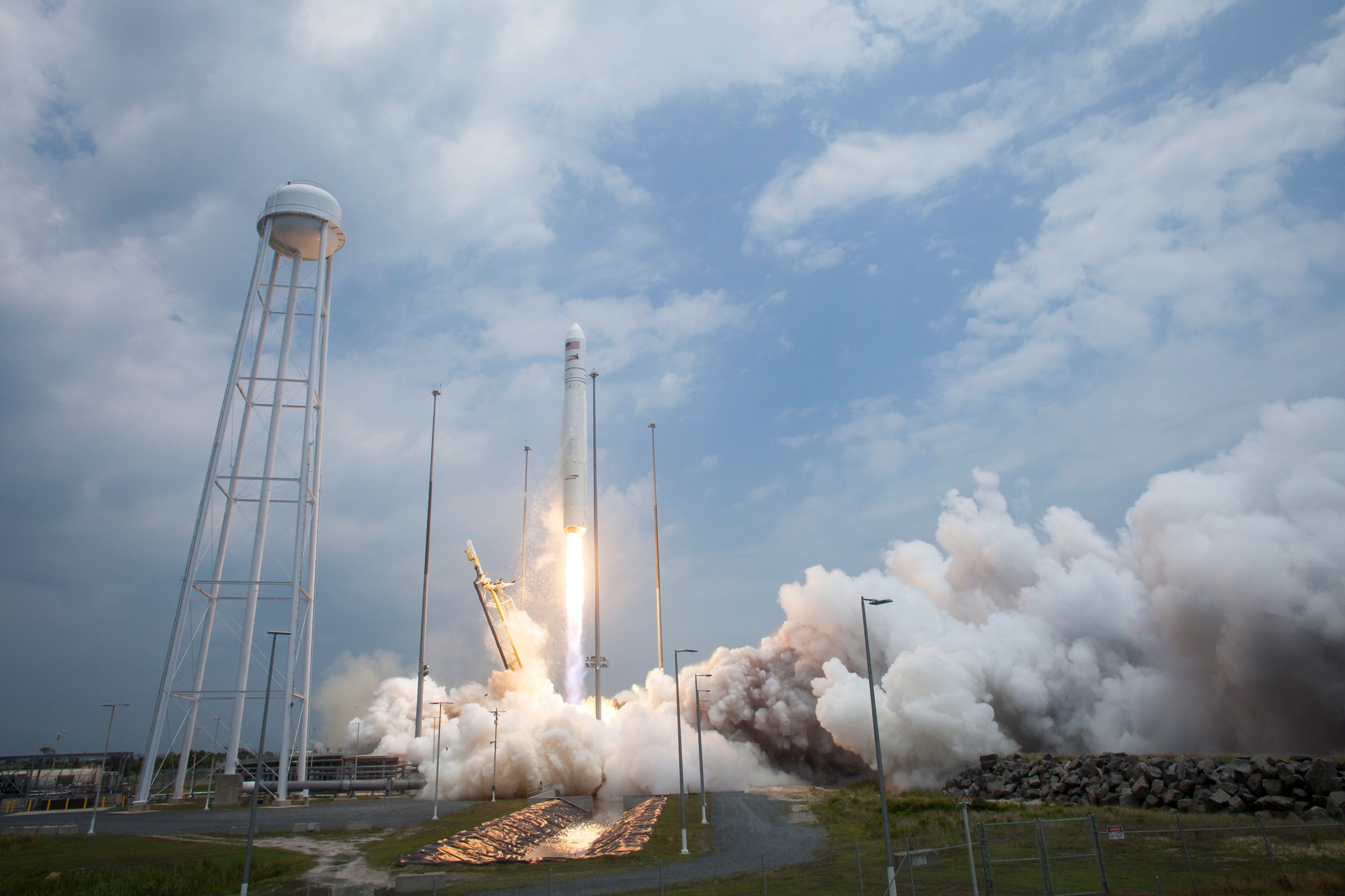 Cygnus Spacecraft Launches from Pad-0A
