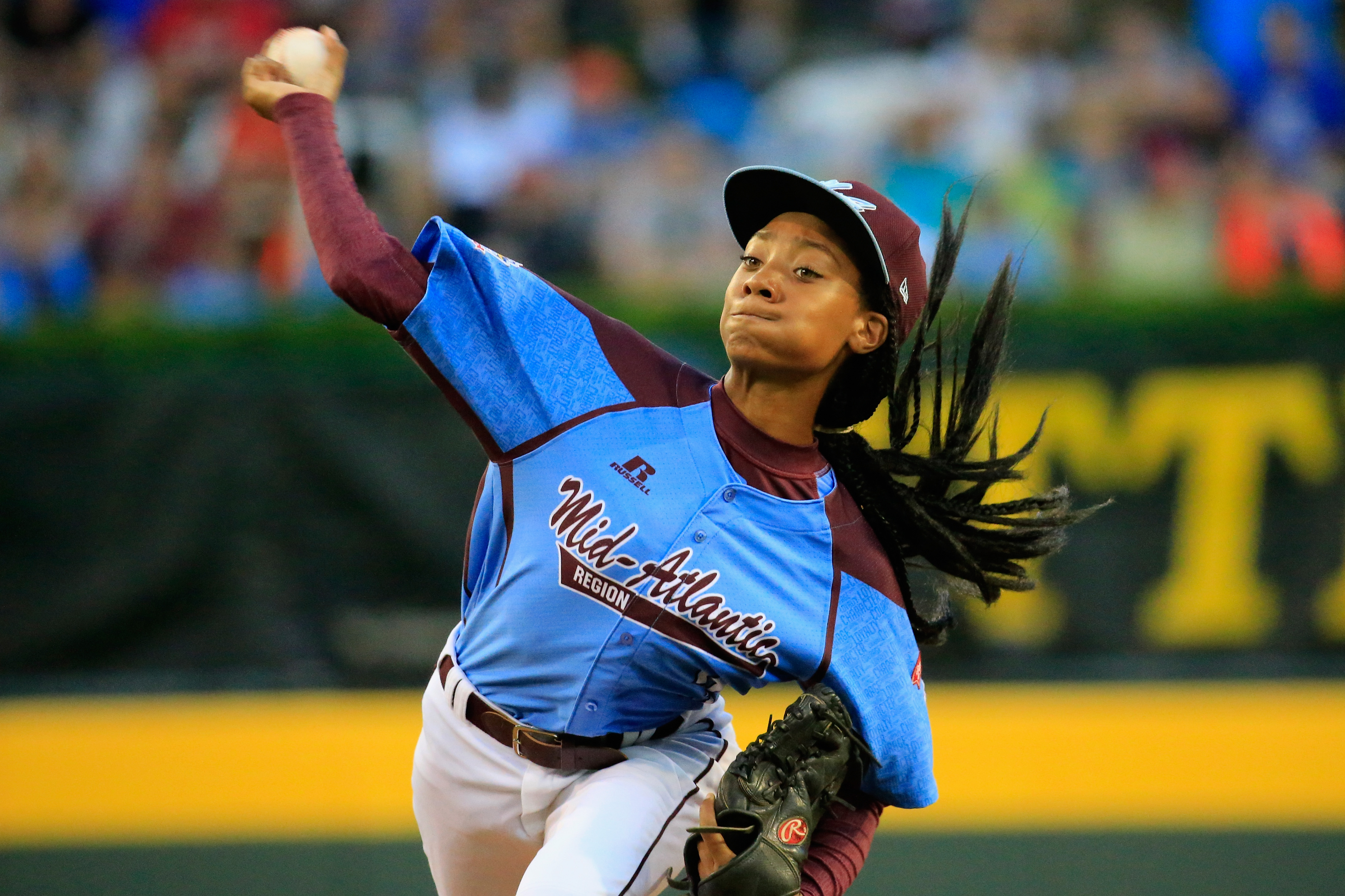 Mo'ne Davis of Pennsylvania pitches  during the first inning of the United States division game at the Little League World Series tournament on August 20, 2014 in South Williamsport, Pennsylvania. (Rob Carr/Getty Images)