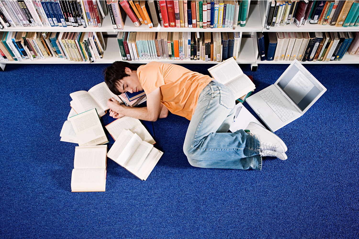 college-students-sleeping
