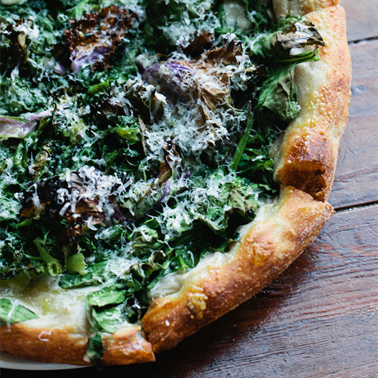 Kale pizza from Stella Barra (Anjali M. PInto&mdash;Lettuce Entertain You Inc)
