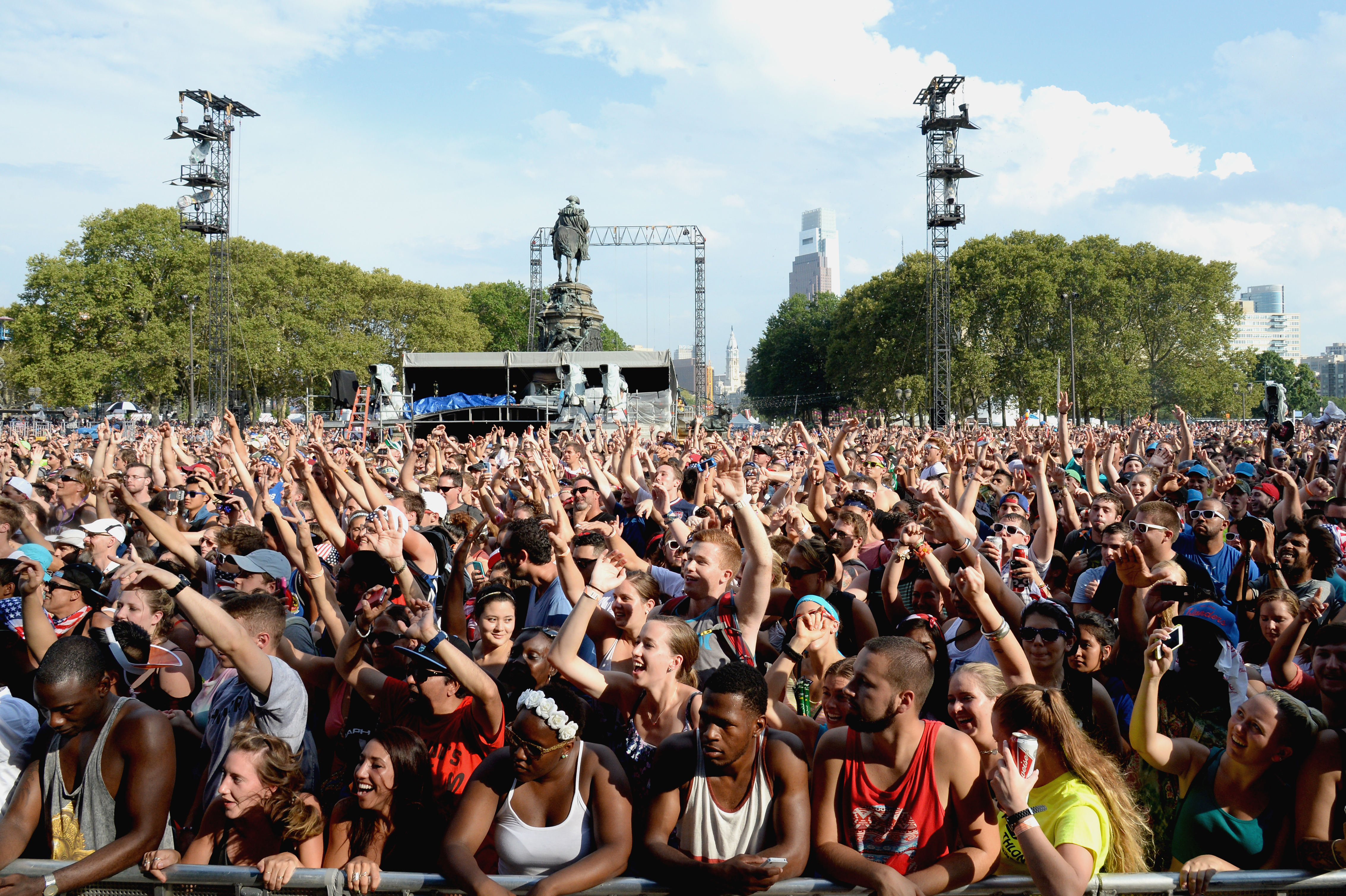 A general view of atmosphere at the 2014 Budweiser Made In America Festival at Benjamin Franklin Parkway on August 30, 2014 in Philadelphia, Pennsylvania. (Kevin Mazur&mdash;Getty Images for Anheuser-Busch)