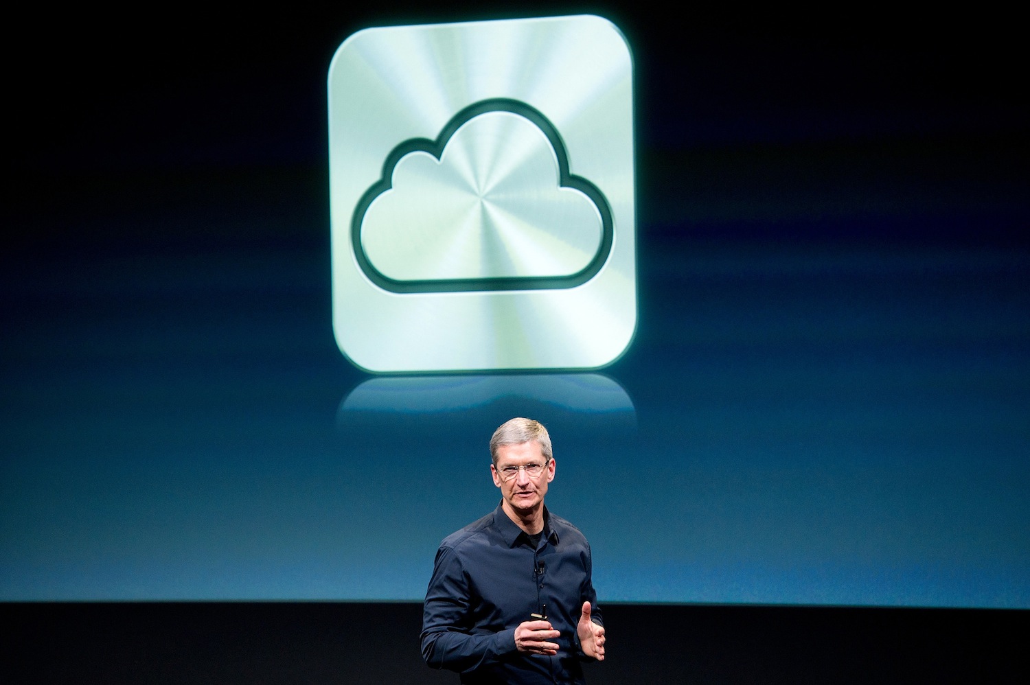 Apple CEO Tim Cook speaks during an event at the company's headquarters in Cupertino, California on Tuesday, Oct. 4, 2011. (David Paul Morris&mdash;Bloomberg / Getty Images)