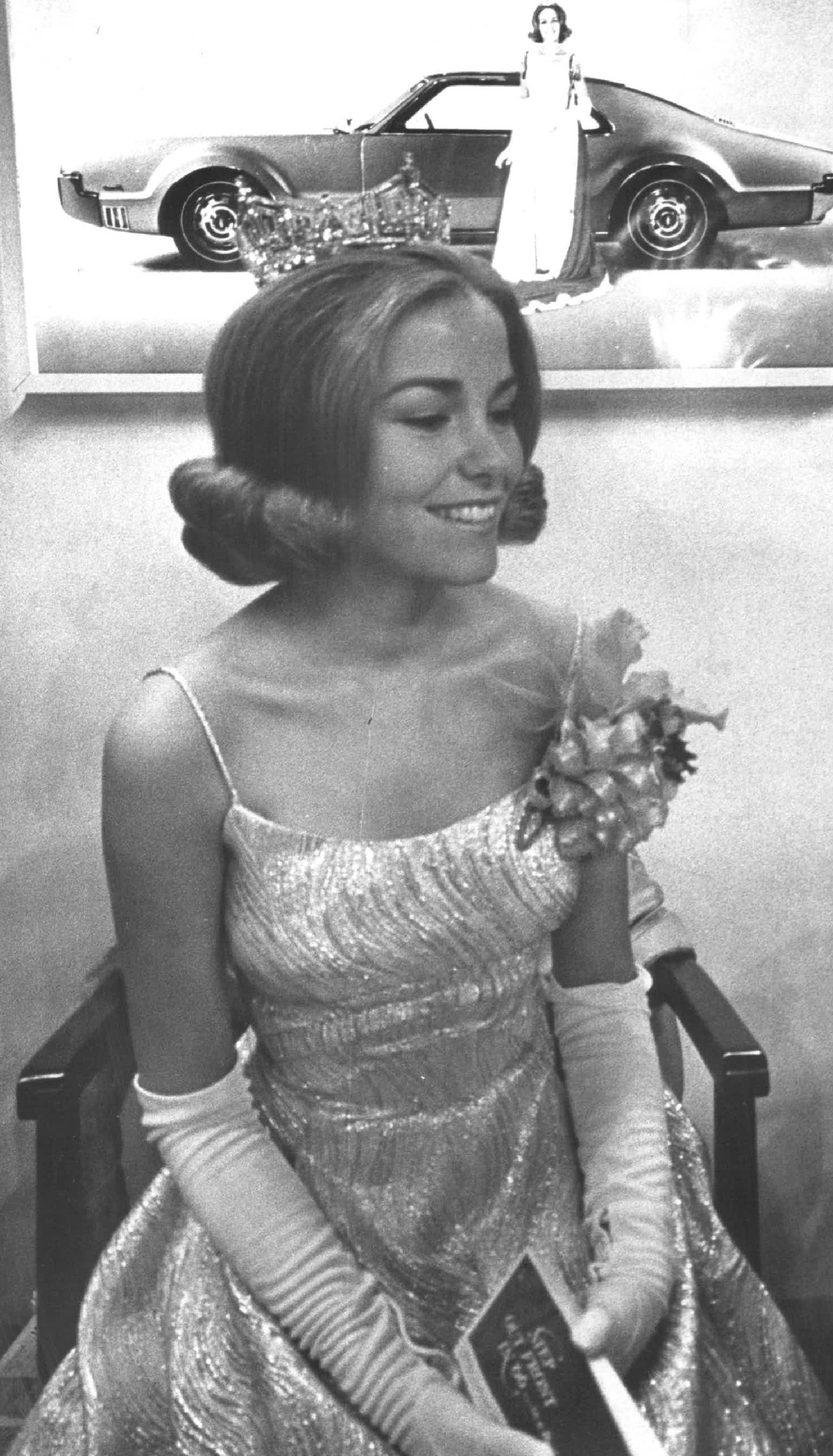 NOV 8 1965, NOV 9 1965, MAY 13 1968; Deborah Bryant, Overland, Kan., as Miss America; She's seen man
