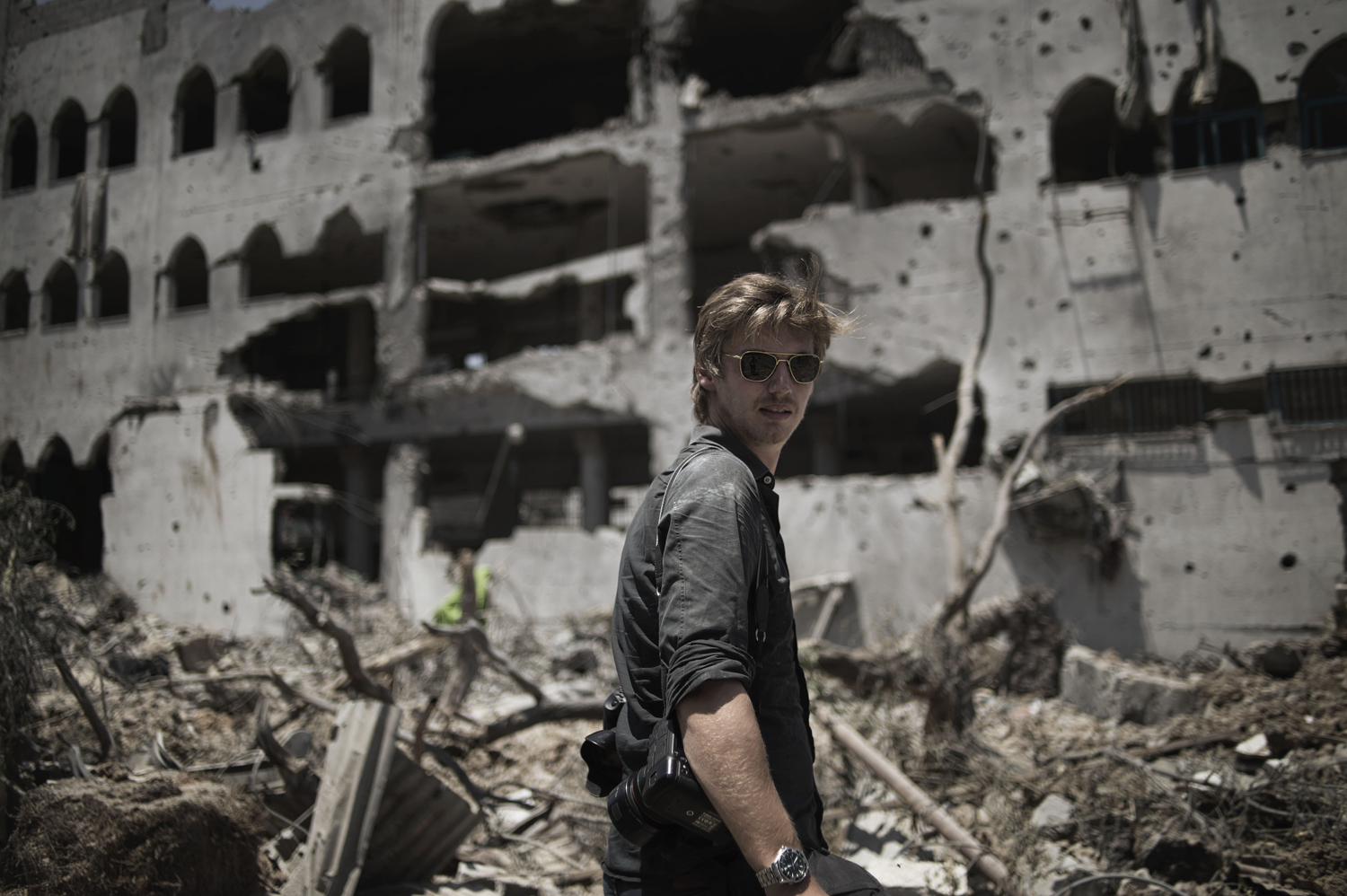 Gaza Strip, Gaza City: My friend Oliver in Shujaya district during the ceasefire on July 26, 2014. ALESSIO ROMENZI