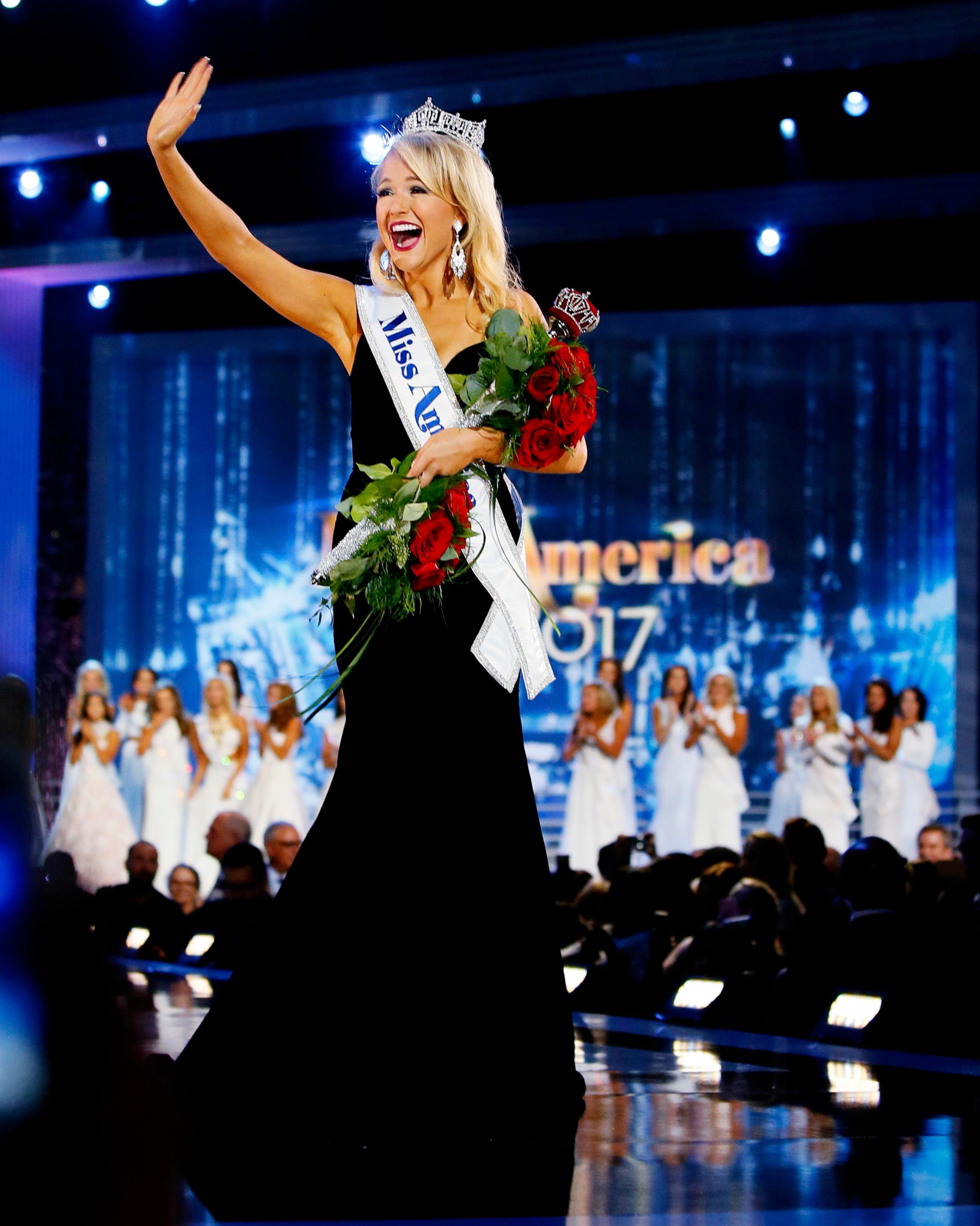 Miss Arkansa, Savvy Shields, waves to crowd after being named new the Miss America 2017 in Atlantic City, N.J., Sept. 11, 2016.