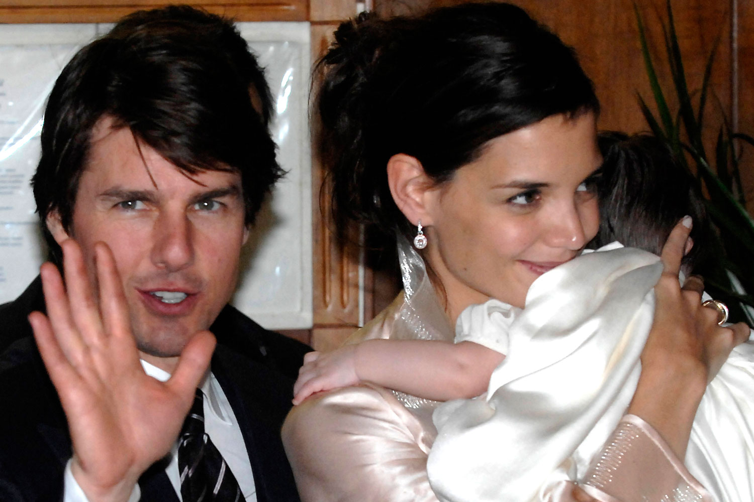 Tom Cruise and Katie Holmes pre wedding dinner at Nino's restaurant in Rome