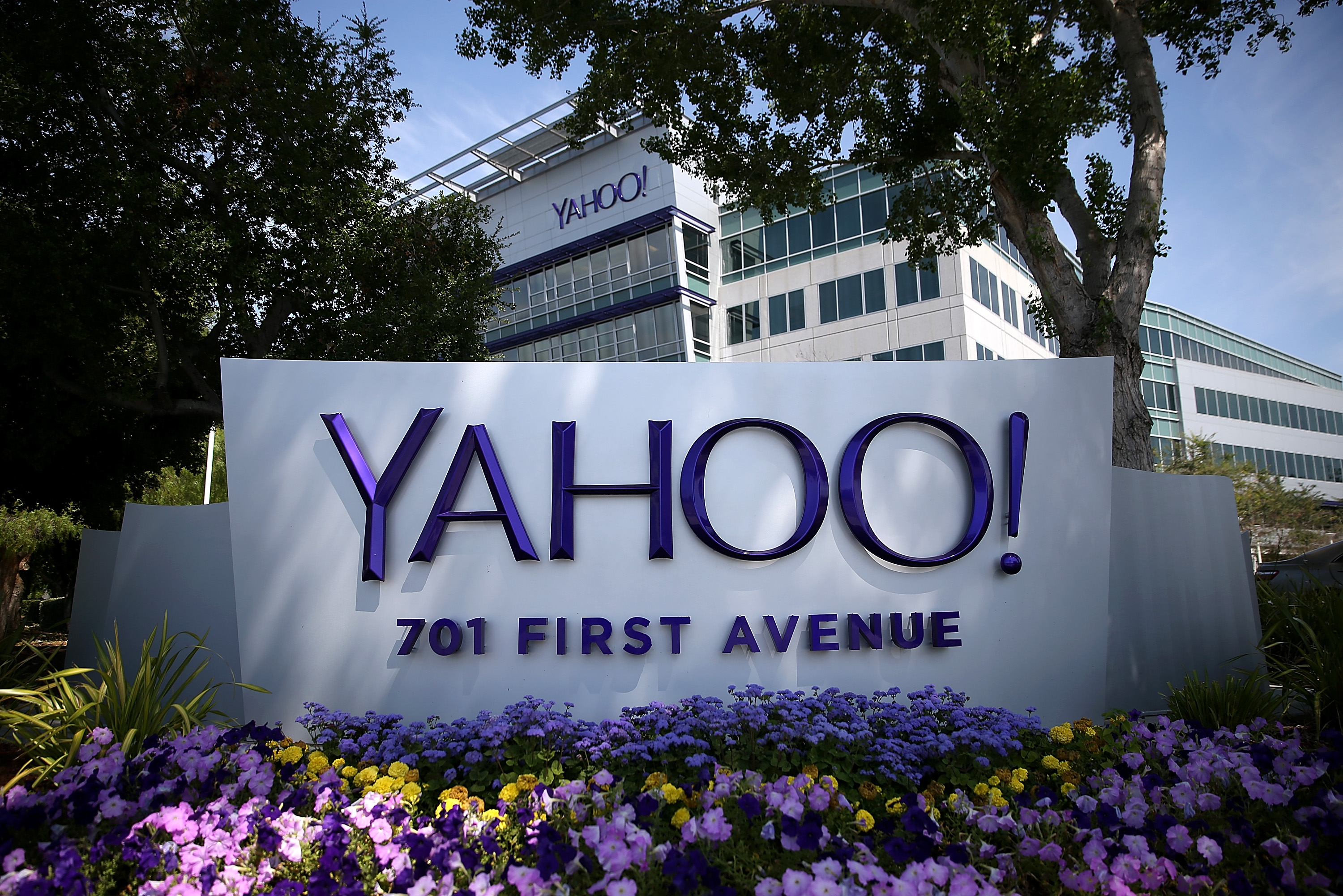 A sign is posted in front of the Yahoo! headquarters on May 23, 2014 in Sunnyvale, Calif. (Justin Sullivan—Getty Images)