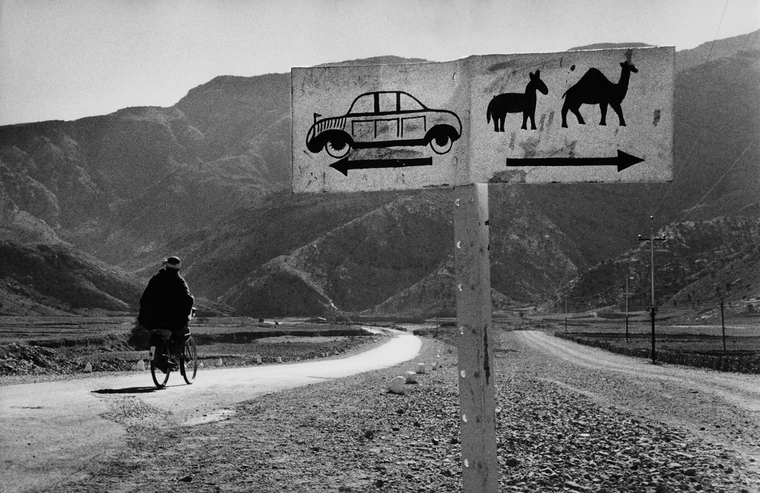 Road to Khyber Pass. Afghanistan. 1956.
