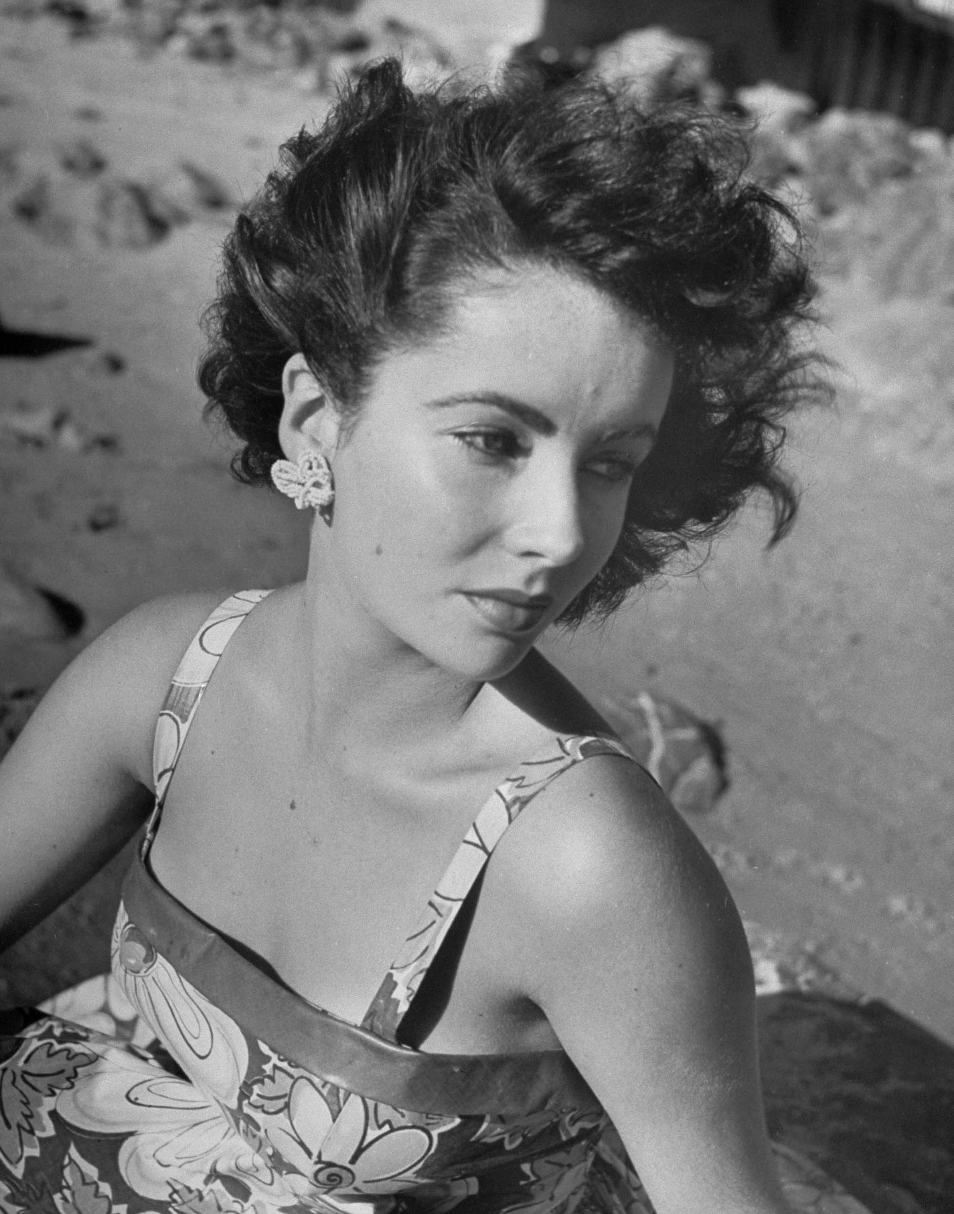 Elizabeth Taylor, 1947
