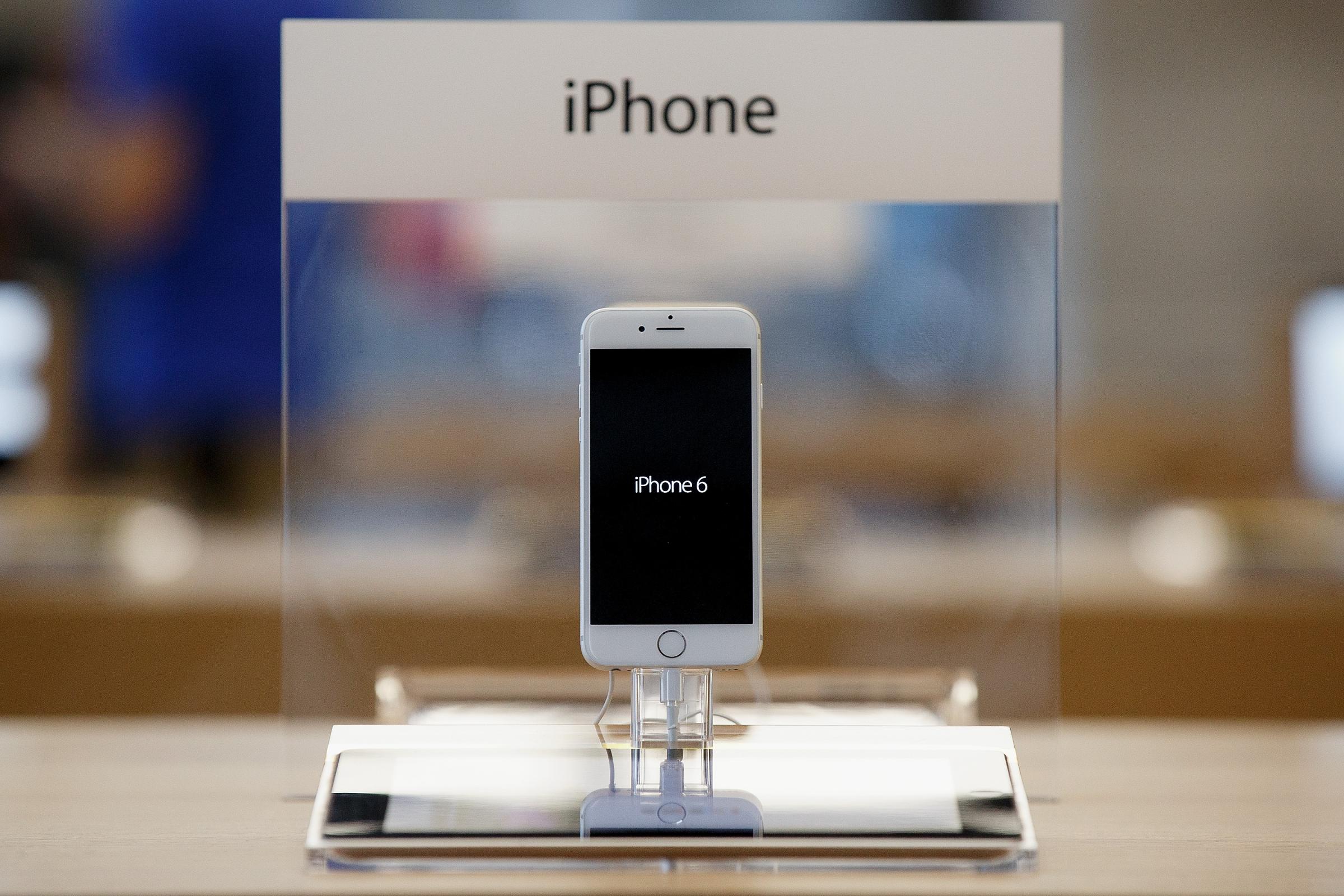Apple Inc. Launches iPhone 6 And iPhone 6 Plus Smartphones In Madrid