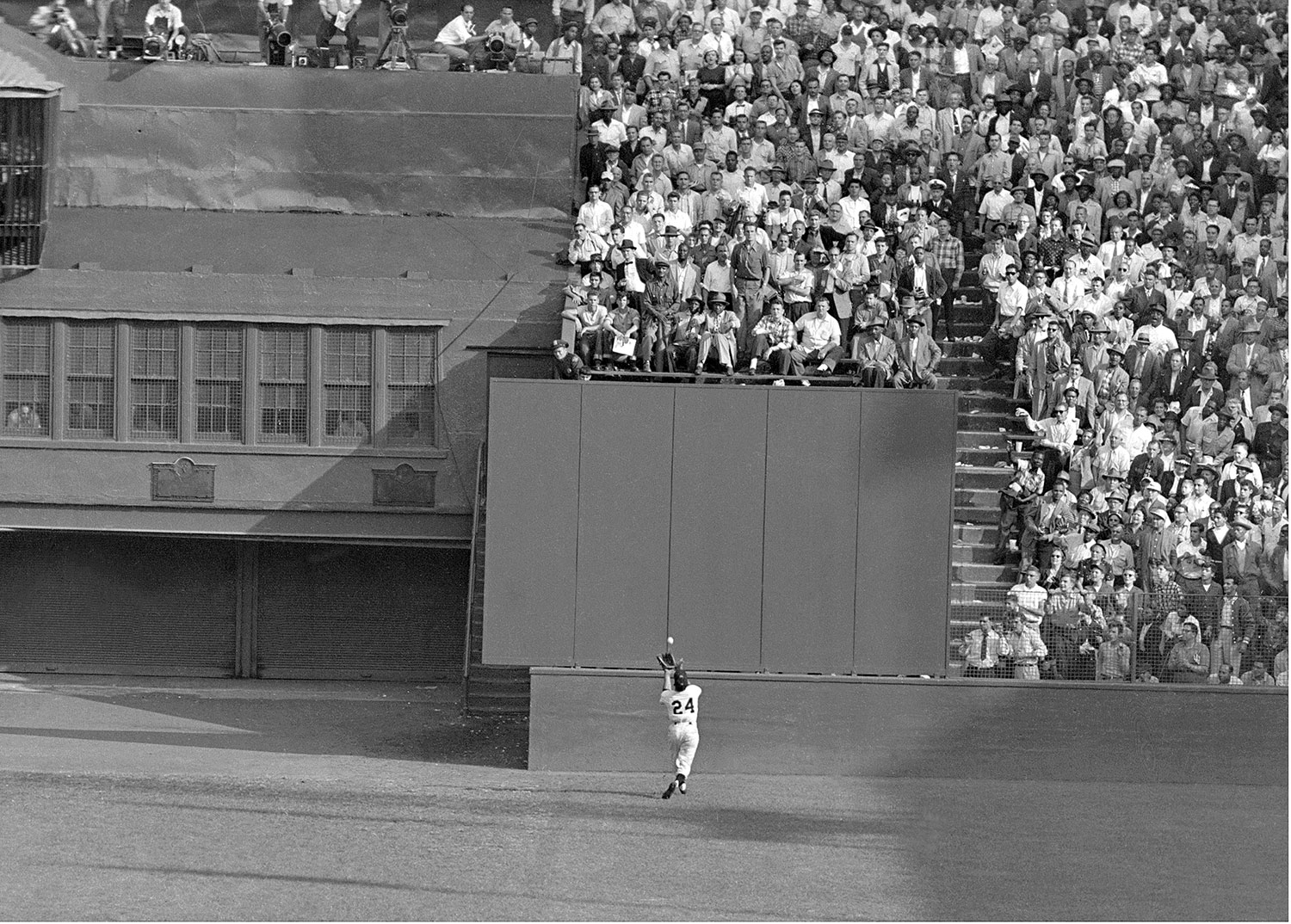 Sept. 29, 1954: Willie Mays of the New York Giants makes “The Catch” against the Clevland Indians in Game 1. It is considered one of the most spectacular catches in World Series history.