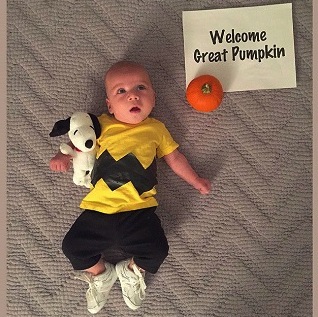 #NoahsHalloweenCountdown Day 5: You're a Good Baby, Noah Phillip #LookingfortheGreatPumpkin  — Jessica Chavkin on Oct. 5 via Instagram