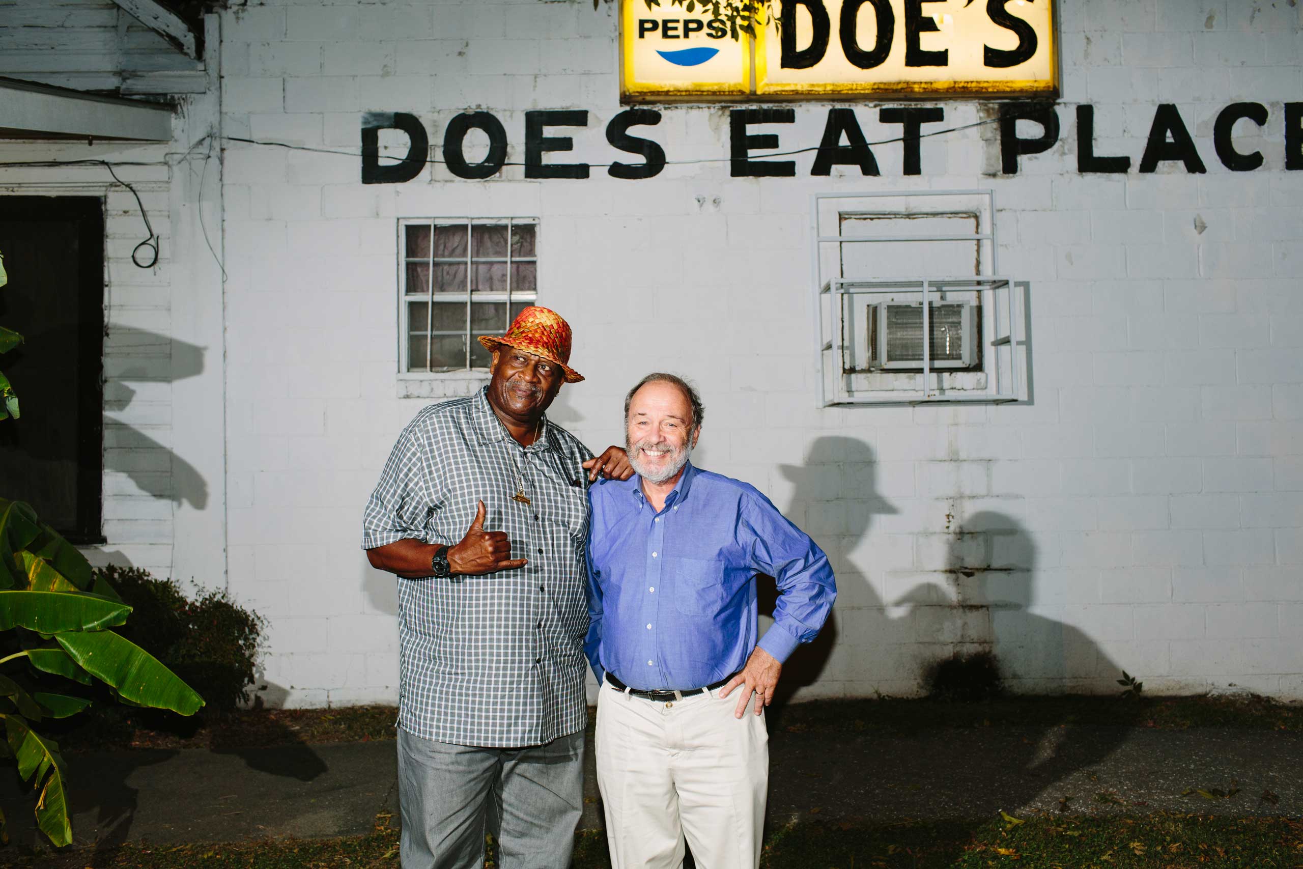 Musician Taj Mahal, left, and Joe Klein, right, at Doe's Eat Place in Greenville, Miss. on Sept. 30, 2014. (Daymon Gardner for TIME)