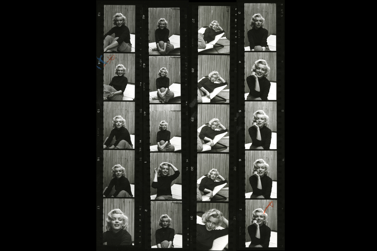 Black and white contact sheet from Alfred Eisenstaedt's 1953 photo shoot with Marilyn Monroe.