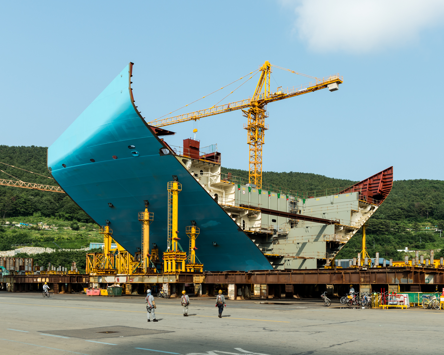 The Triple-E container ship in construction in Okpo port in South Korea.