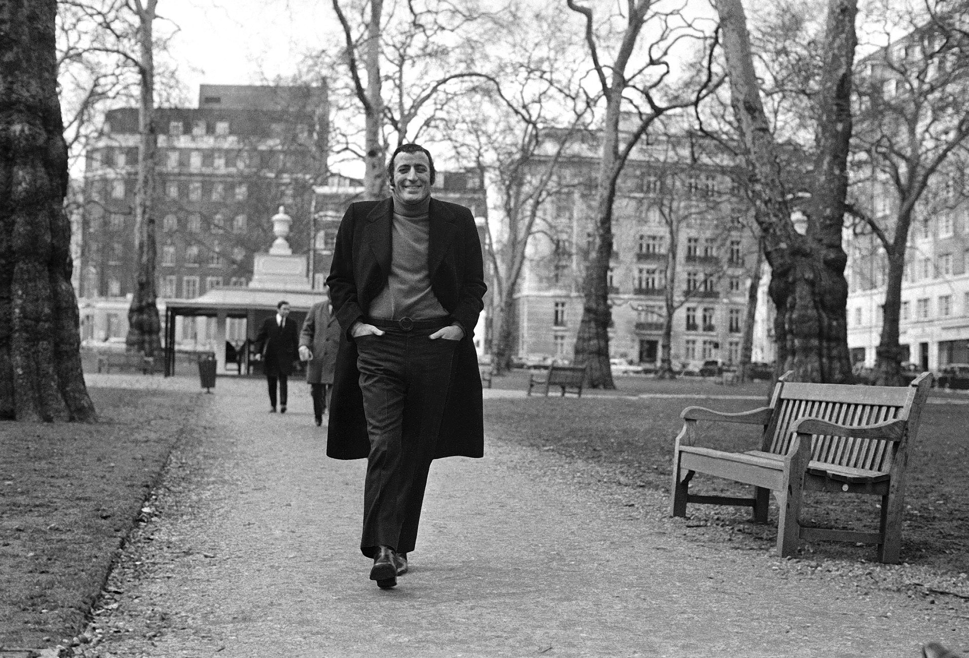 Tony Bennett swings through Berkeley Square, London, May 4, 1972.