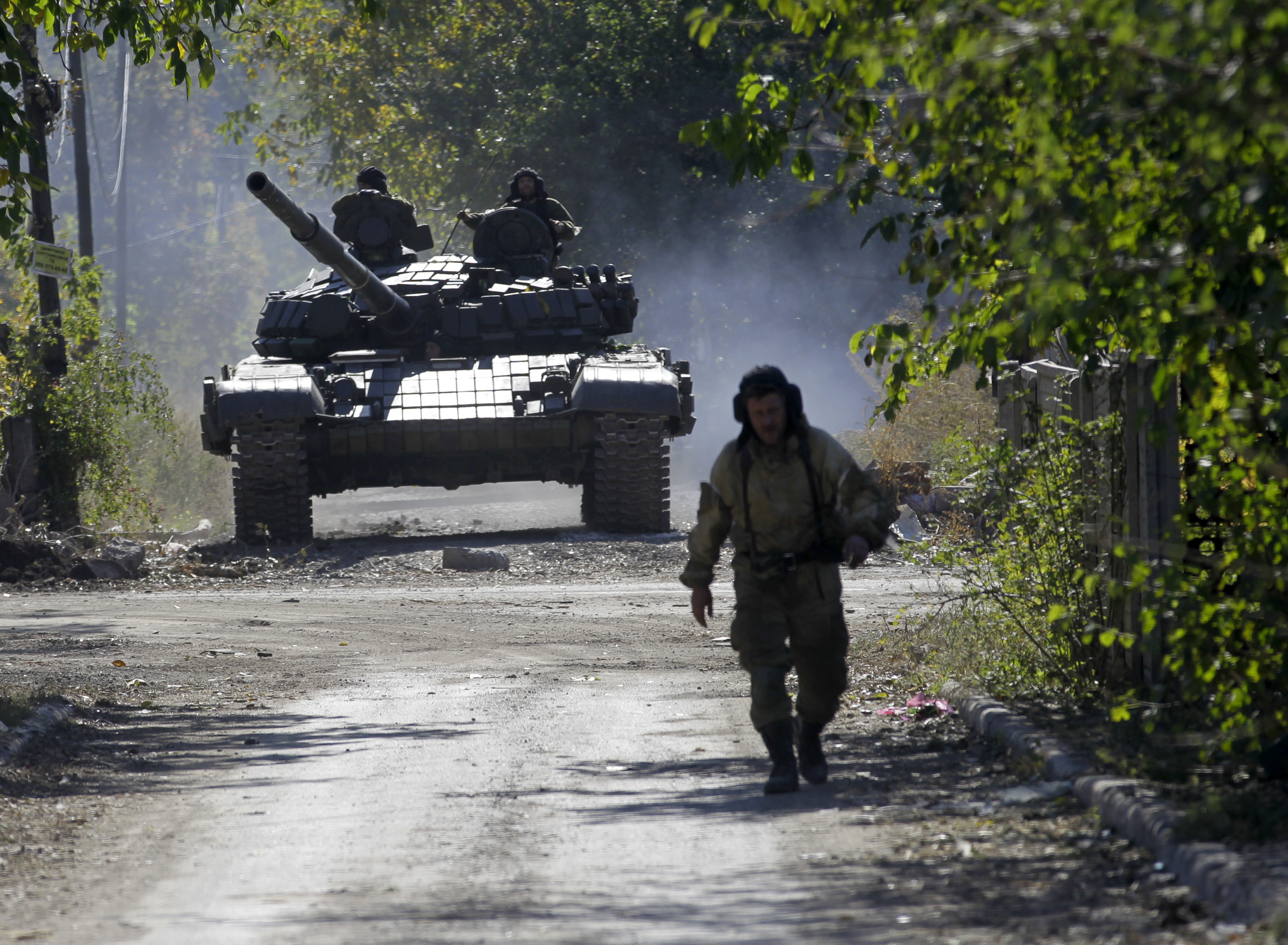 Ukraine Claims Russian Tanks Cross Into Restive Eastern Region | Time