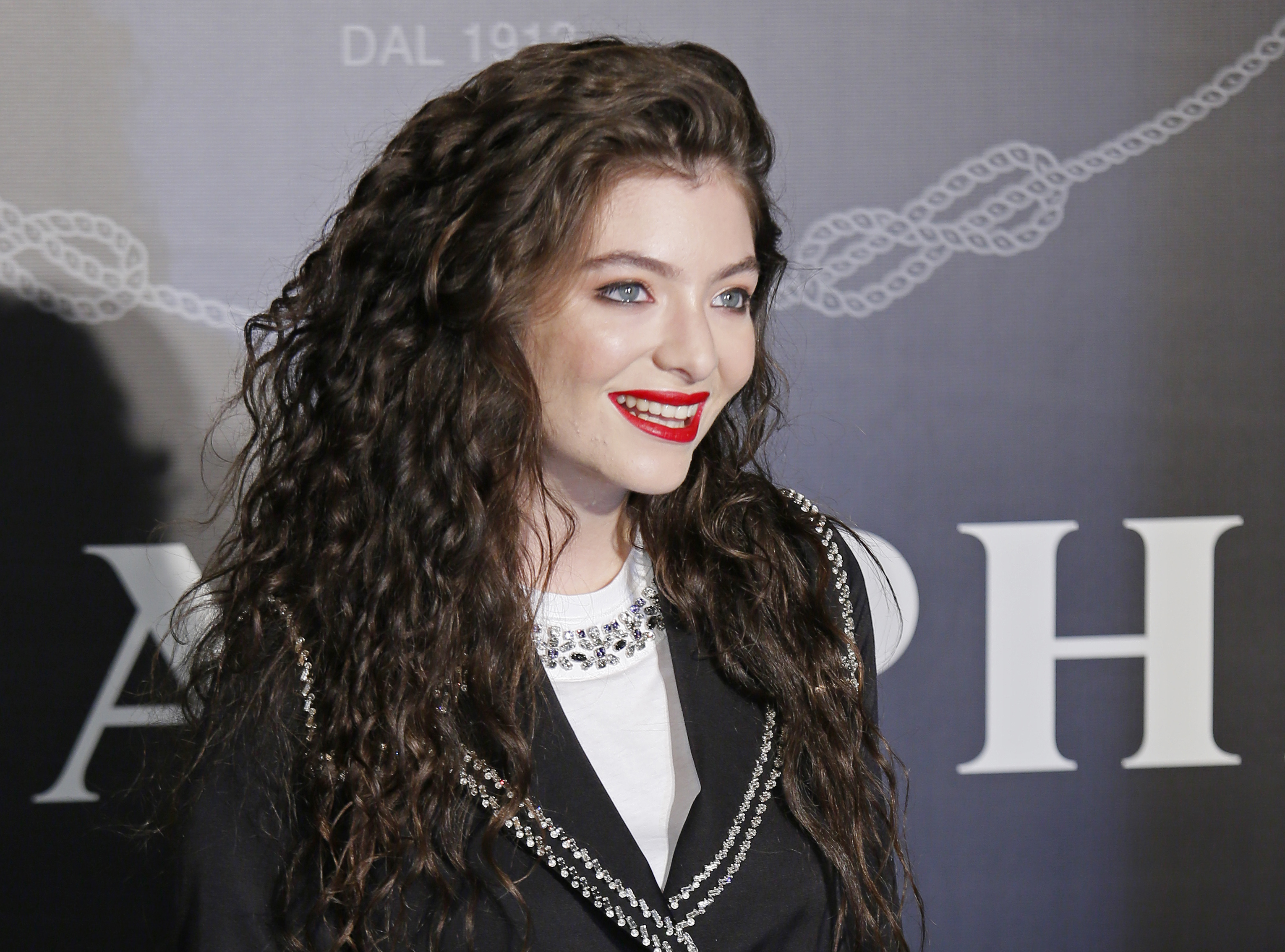 Singer Lorde poses for photographers during an promotional event in Hong Kong Tuesday, Nov. 18, 2014. (Vincent Yu&mdash;AP)