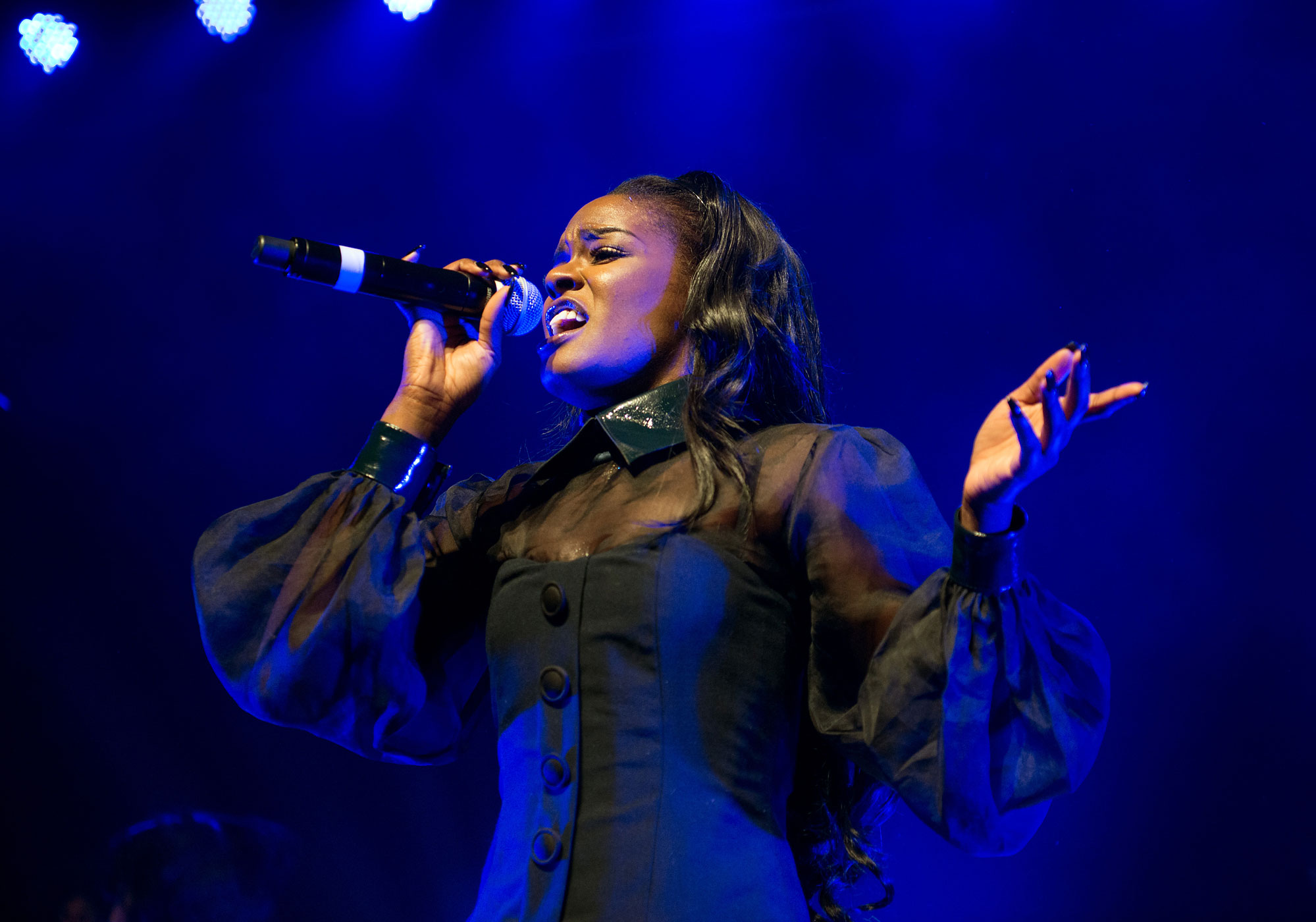 Azealia Banks performs on stage at O2 ABC on September 15, 2014 in Glasgow, United Kingdom. (Ross Gilmore—Redferns/Getty Images)